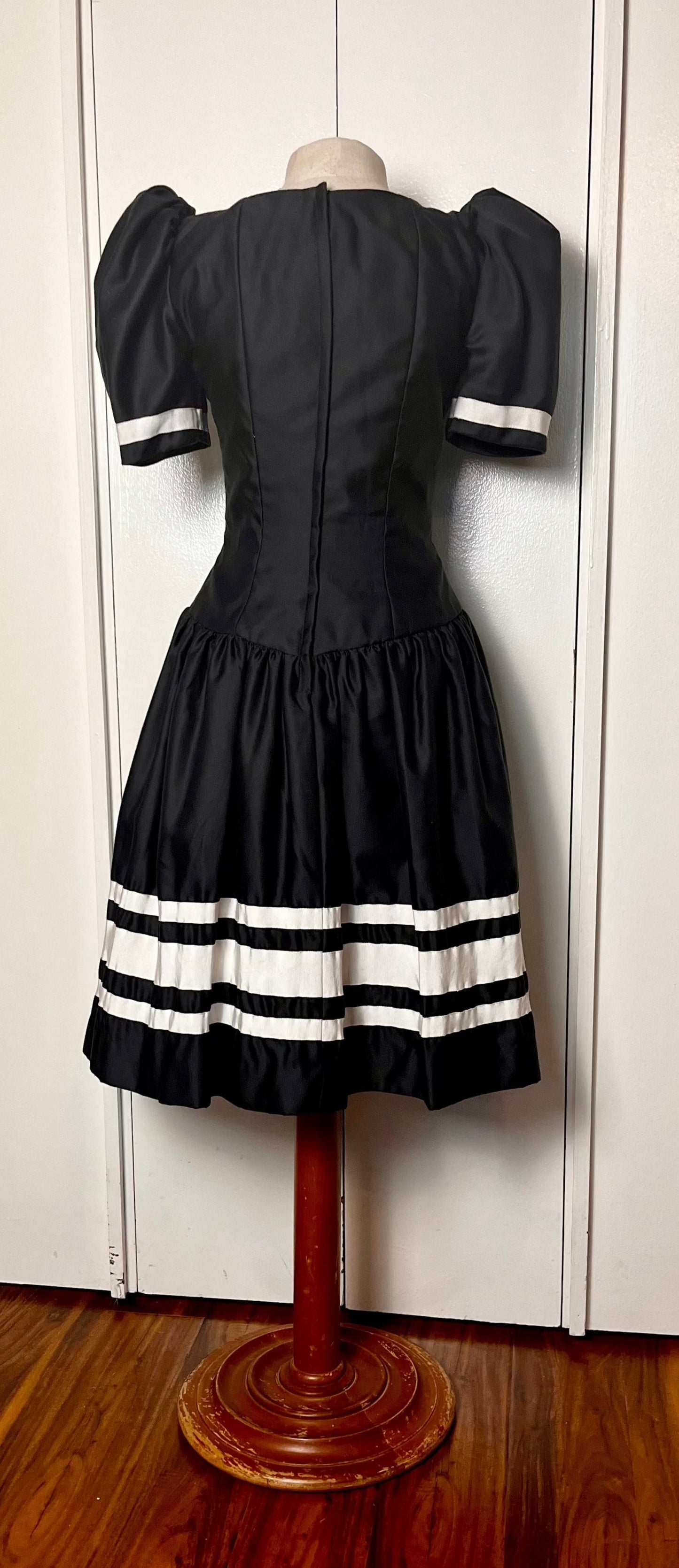 Vintage 1980's "Victor Costa" Black Bow Corset Dress