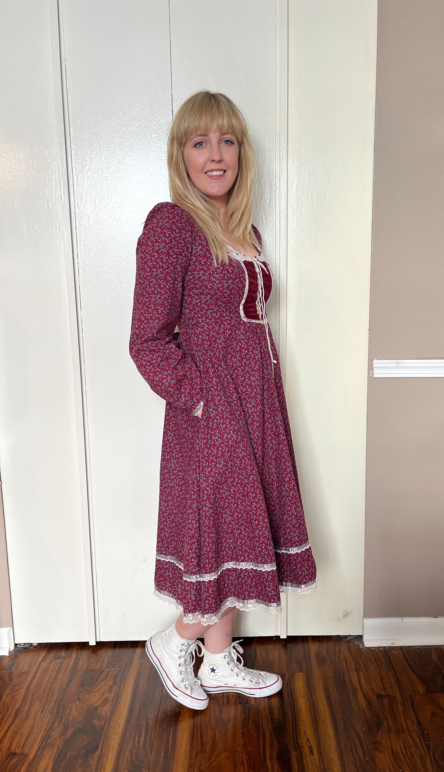 Vintage 1970’s "Gunne Sax by Jessica McClintock" Red and Purple Calico Long Sleeve Midi Dress (Size 11/13)