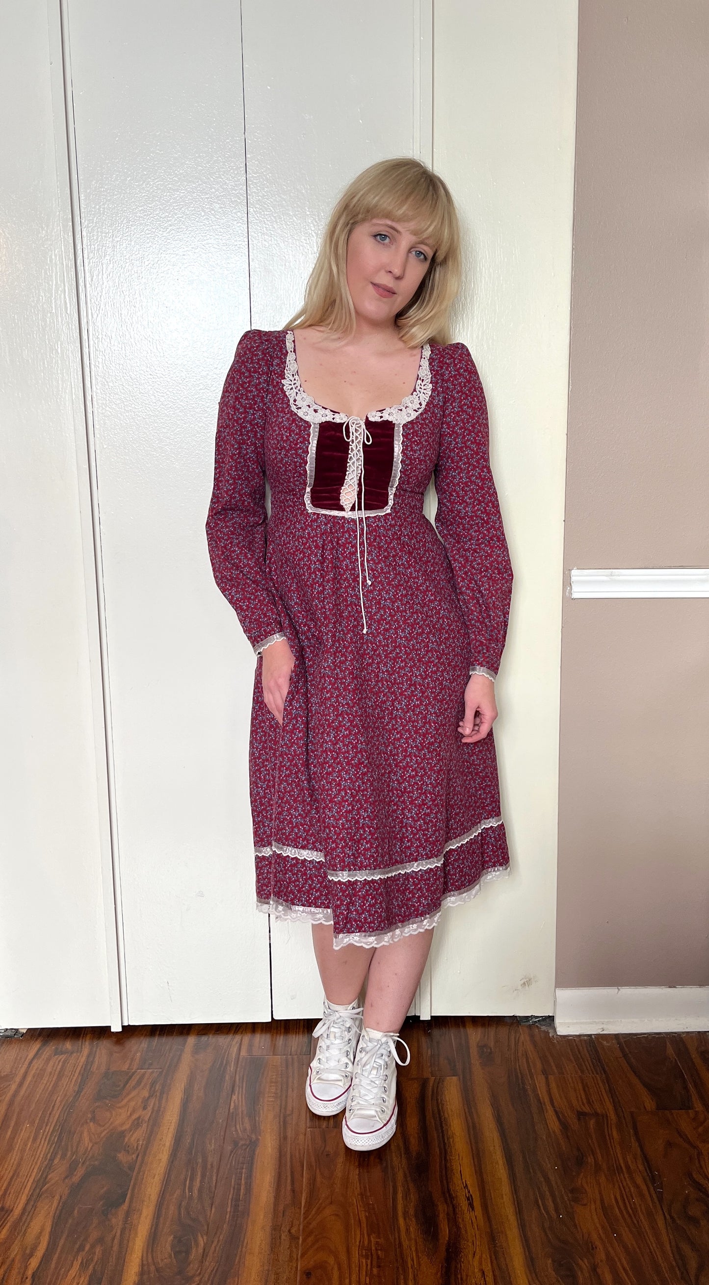 Vintage 1970’s "Gunne Sax by Jessica McClintock" Red and Purple Calico Long Sleeve Midi Dress (Size 11/13)