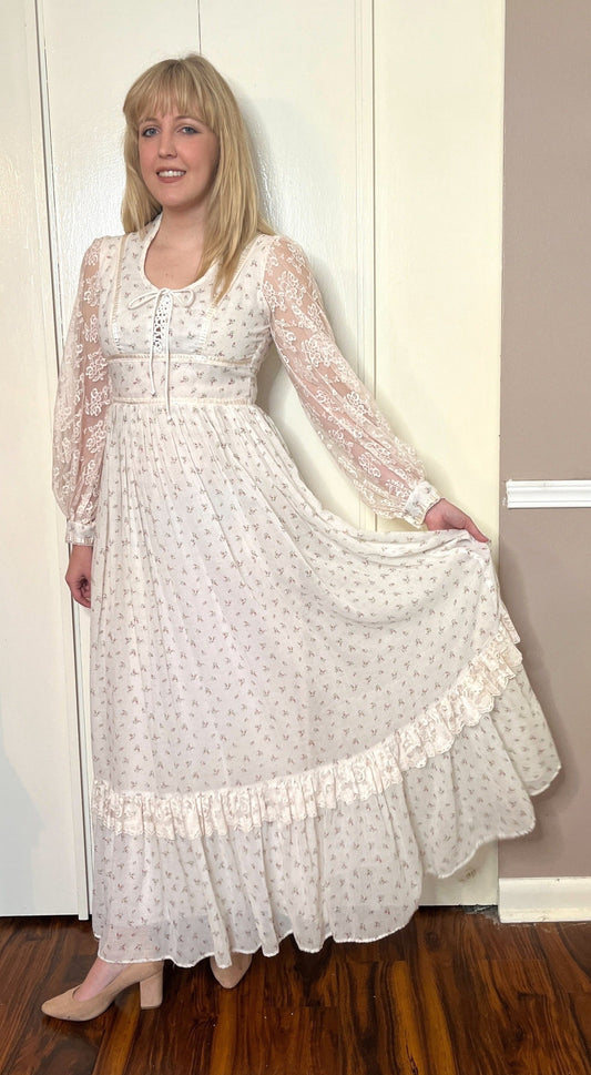 Vintage 1970’s "Gunne Sax by Jessica McClintock" White and Rosebuds Long Sleeve Maxi Dress