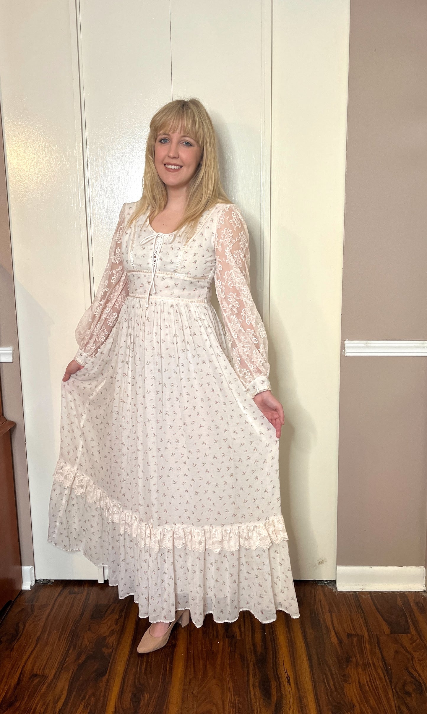 Vintage 1970’s "Gunne Sax by Jessica McClintock" White and Rosebuds Long Sleeve Maxi Dress
