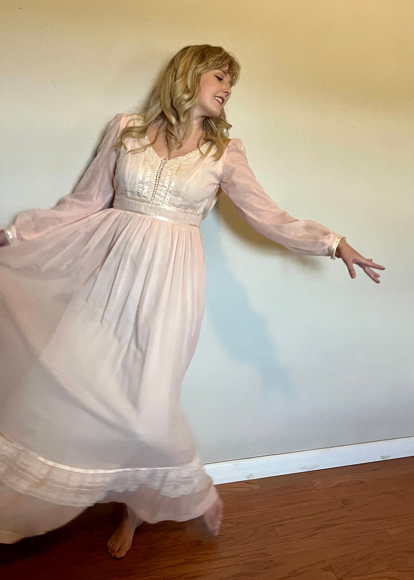 Vintage 1970’s "Gunne Sax by Jessica McClintock" Baby Pink Long Sleeve Maxi Dress