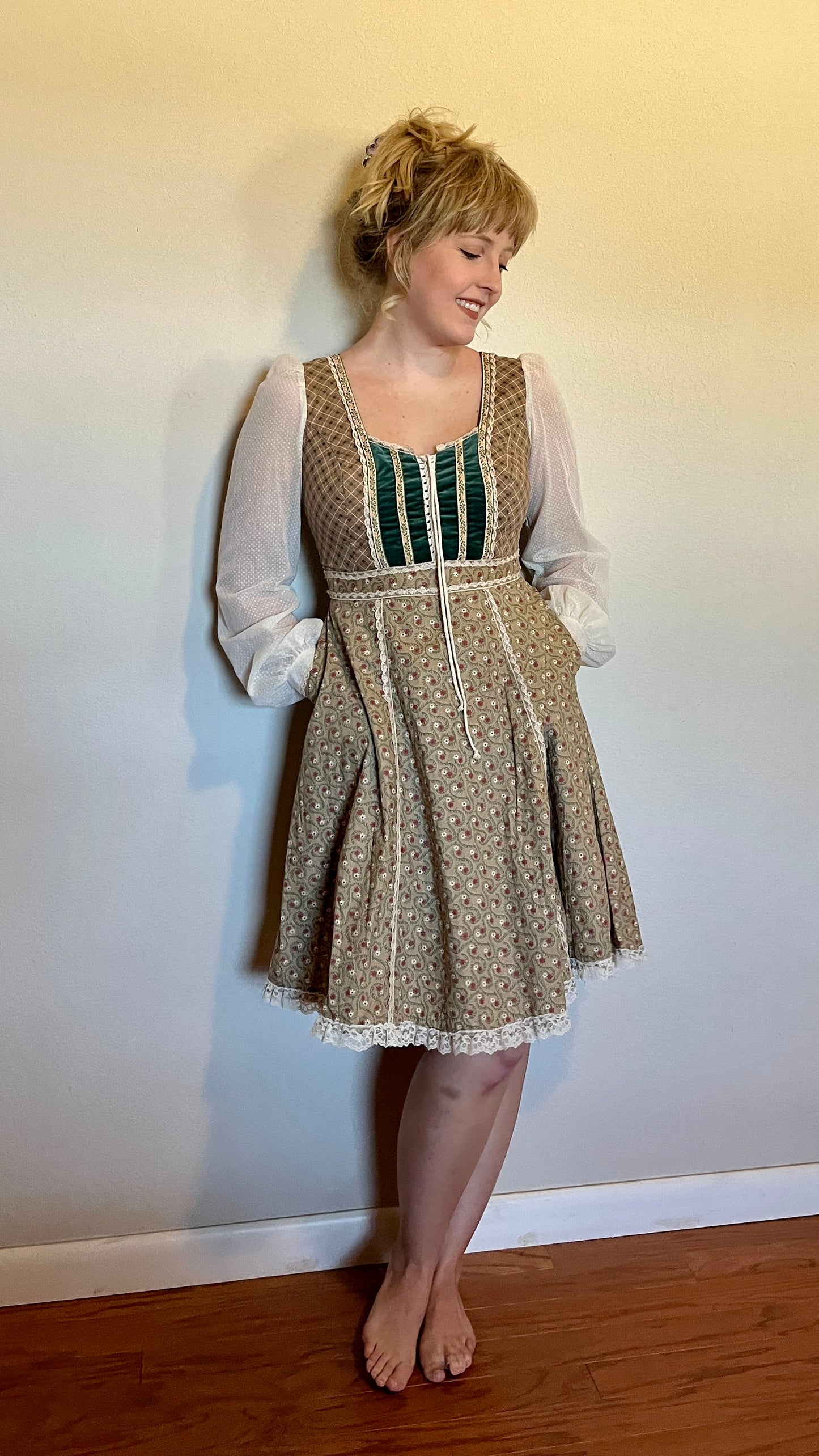 Vintage 1970’s "Gunne Sax by Jessica McClintock" Beige & Green Calico & Velvet Midi Dress (Altered)