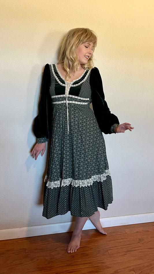 Vintage 1970’s "Gunne Sax by Jessica McClintock" Green Calico Midi Dress (Altered)