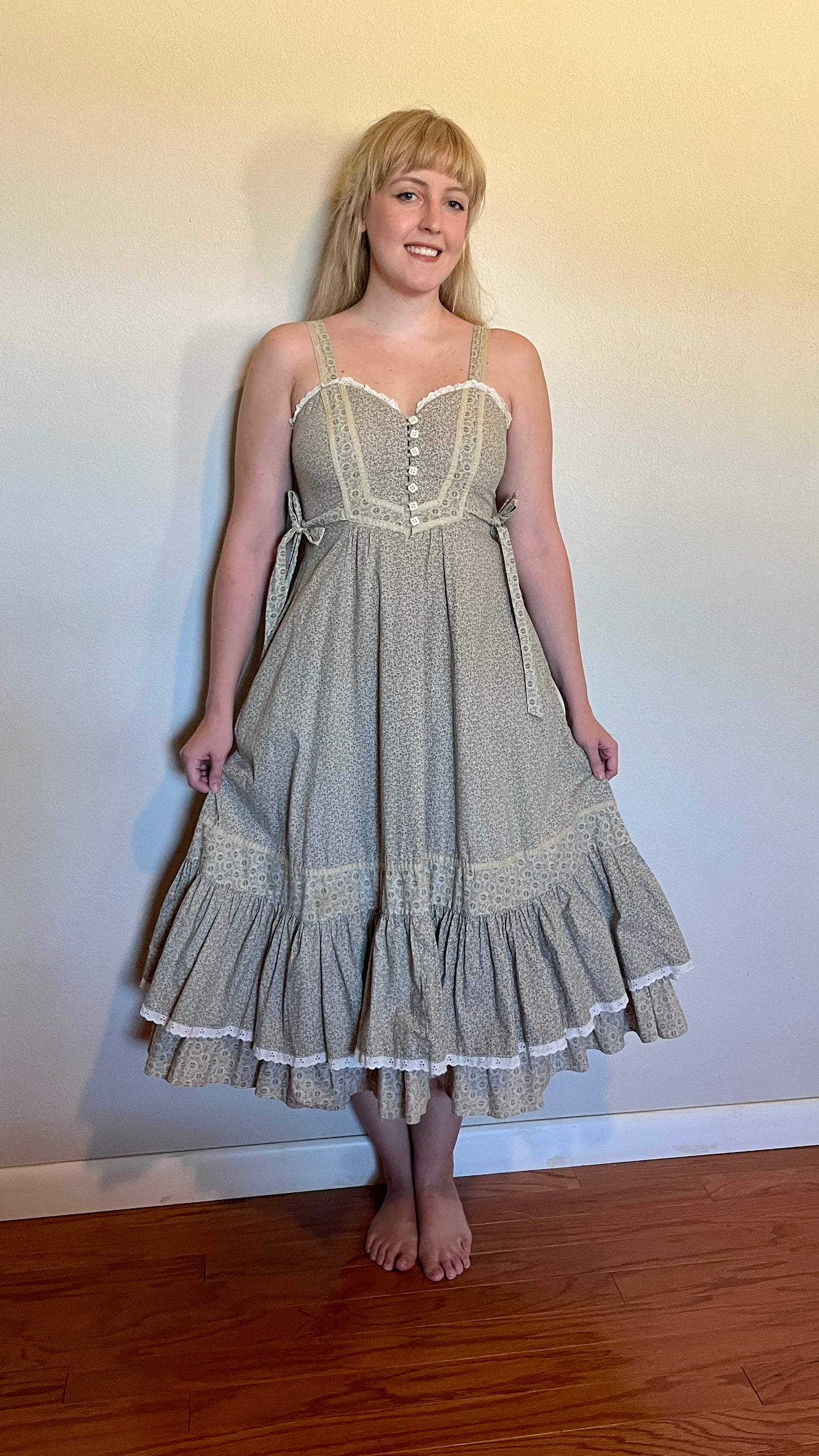 Vintage 1970’s "Gunne Sax by Jessica McClintock" Button-Front Tan & Gold Sundress