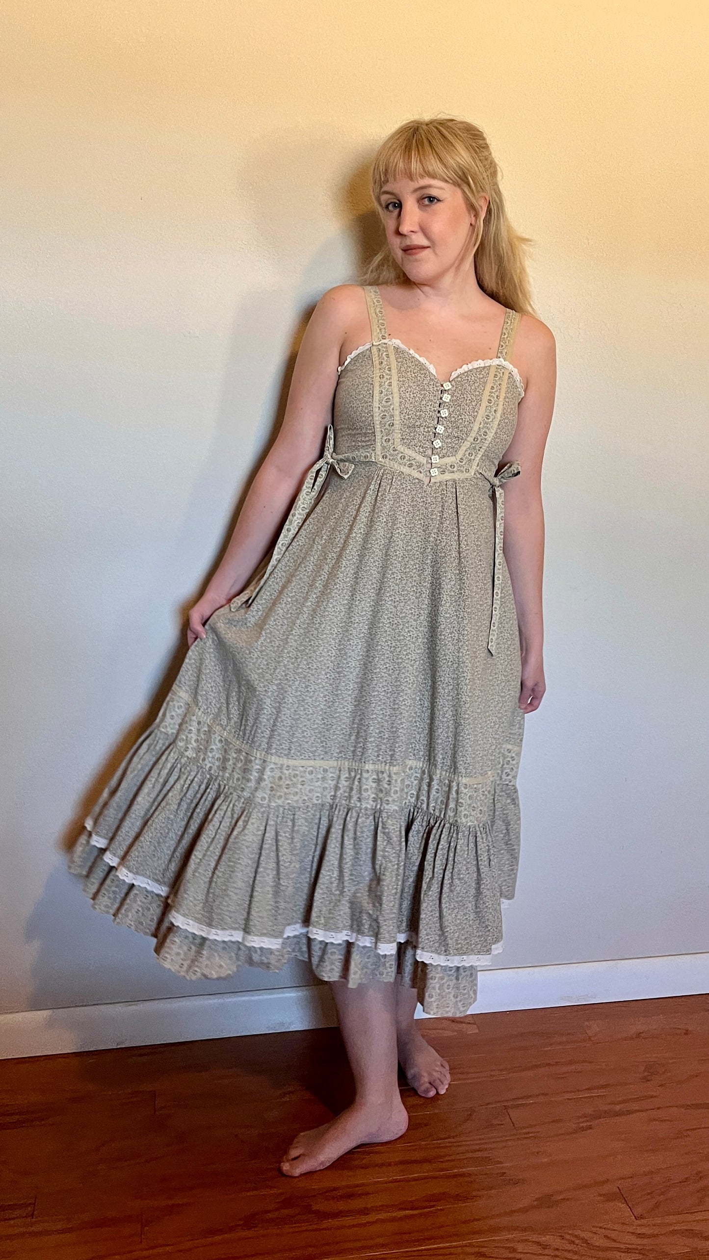 Vintage 1970’s "Gunne Sax by Jessica McClintock" Button-Front Tan & Gold Sundress
