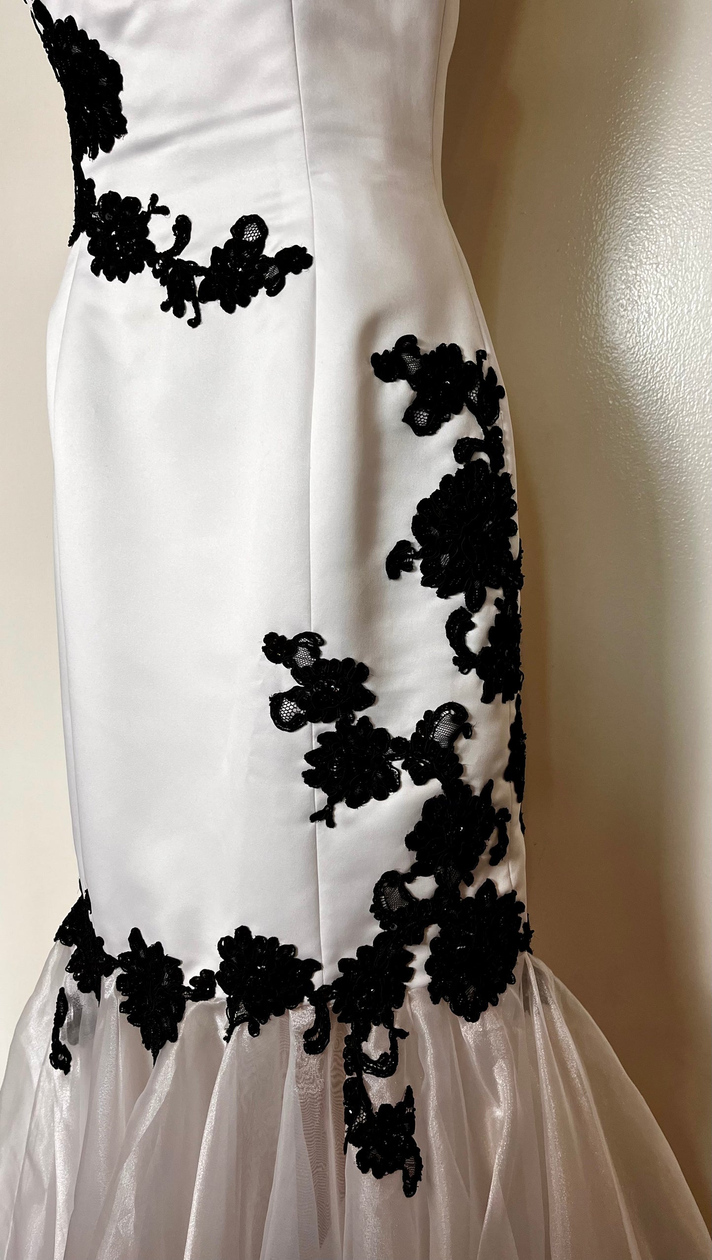 Vintage Y2K "Jovani" White w/ Black Lace Strapless Gown