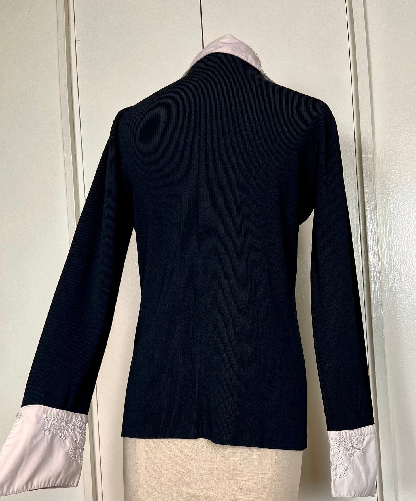 Vintage Y2K "Michelle Nicole" White & Black Collared Stretch-Knit Blouse