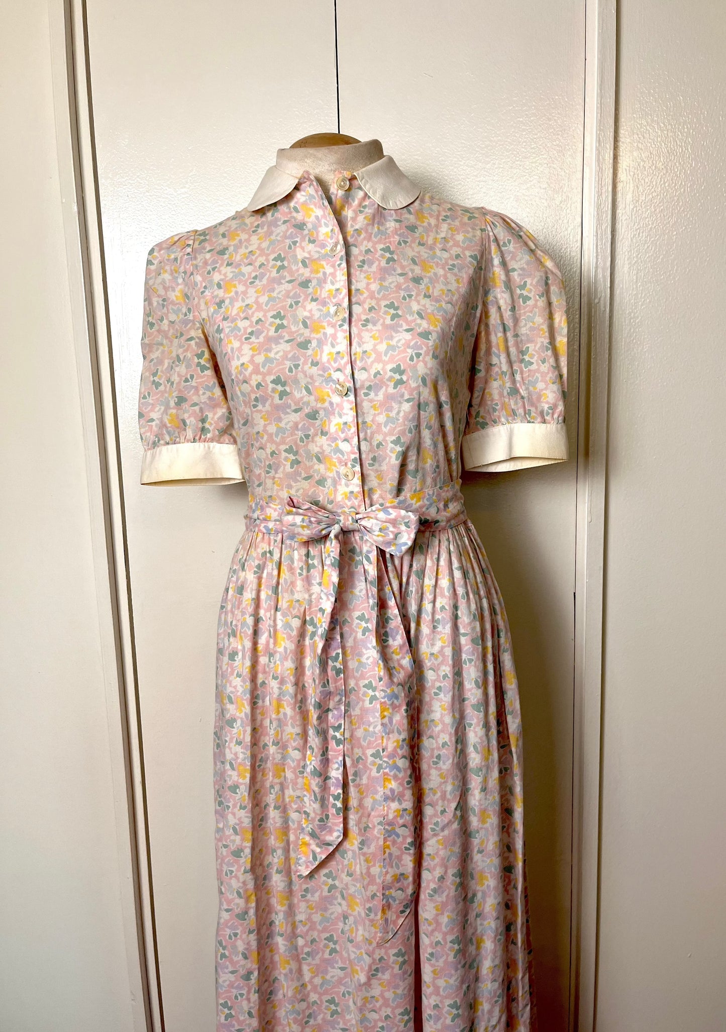 Vintage 1980's "Laura Ashley" Collared Light Pink Floral Dress w/ Belt