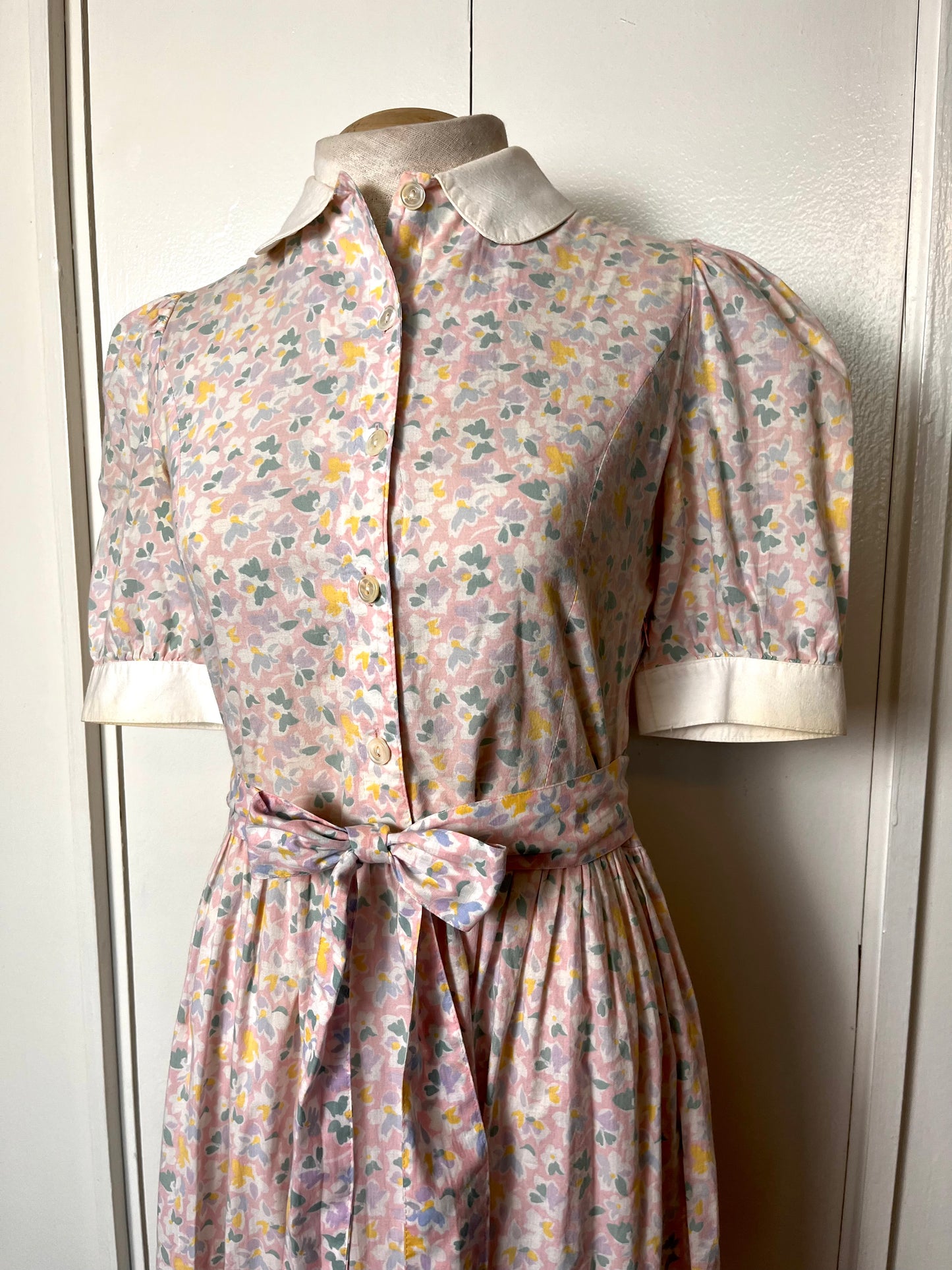 Vintage 1980's "Laura Ashley" Collared Light Pink Floral Dress w/ Belt