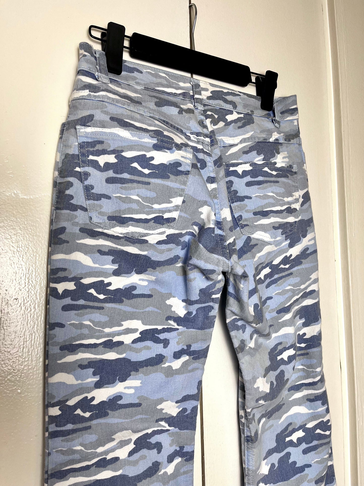 Vintage Y2K "Wally Girl" Blue & White Camouflage-Print Jeans