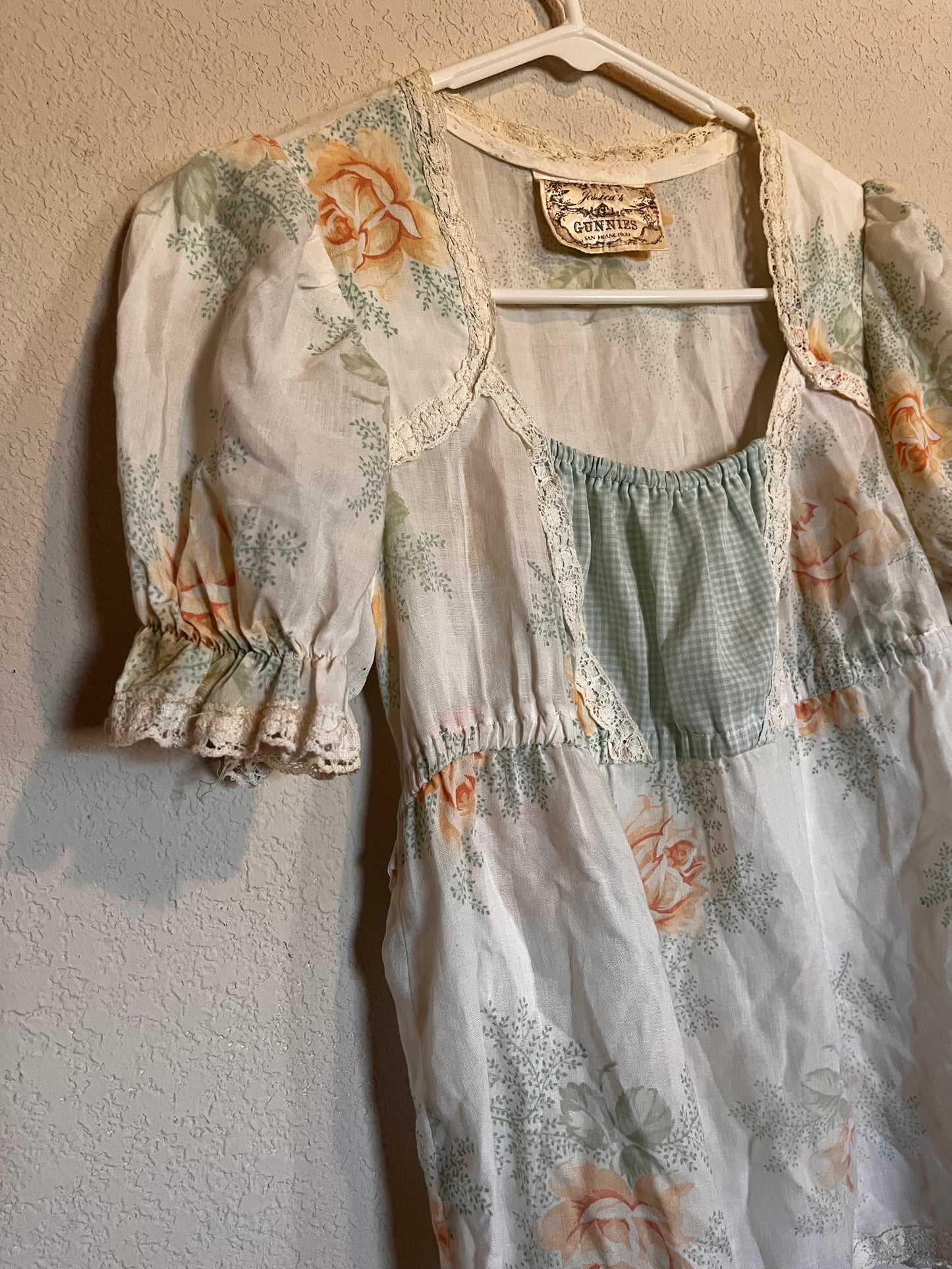 Vintage 1970's Gunne Sax by Jessica McClintock Gingham & Roses Babydoll Top