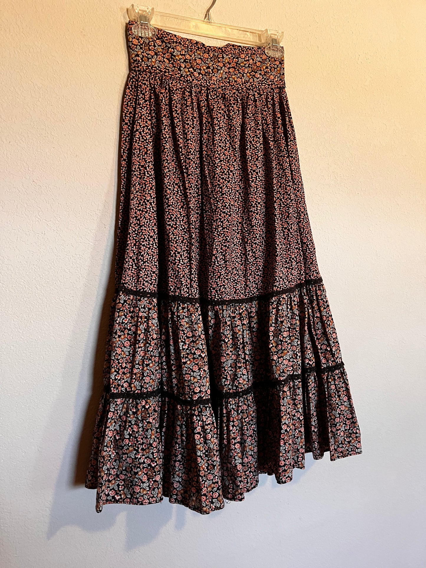Vintage 1970's Gunne Sax by Jessica McClintock Berry Print Midi Skirt
