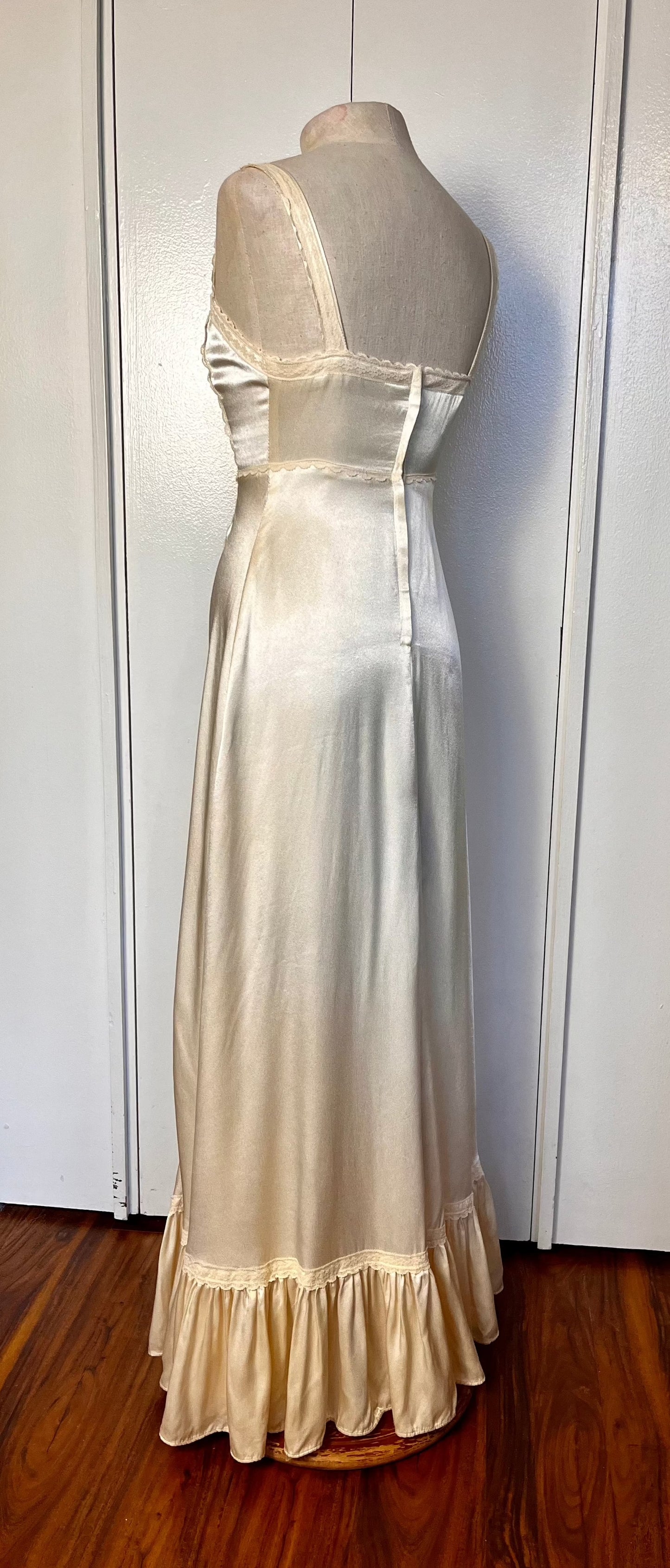 Vintage 1970's "Gunne Sax by Jessica McClintock" Ivory Satin-Crepe Maxi Sundress