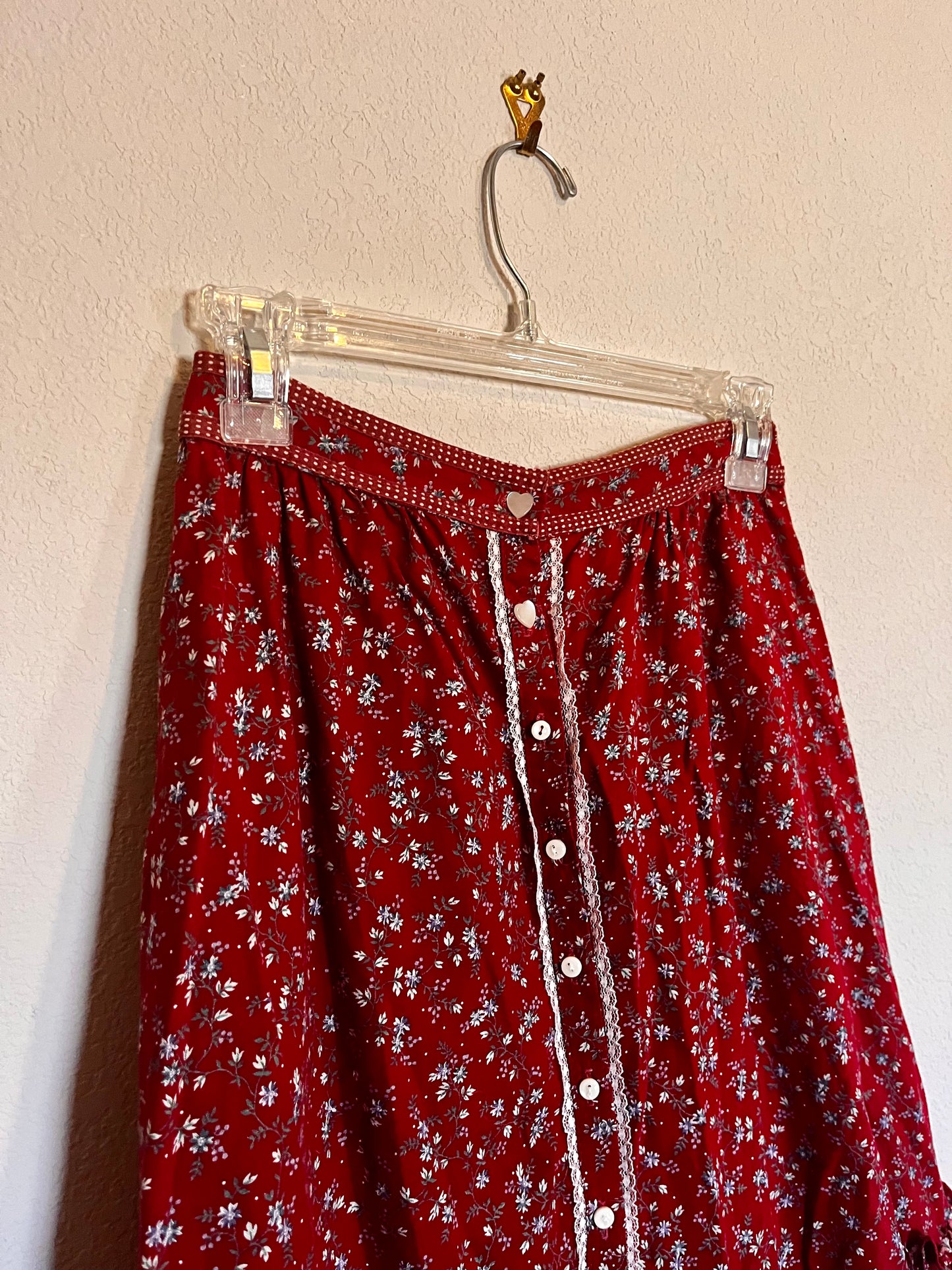Vintage 1970’s "Gunne Sax by Jessica McClintock" (Jeunes filles) Red Calico Skirt