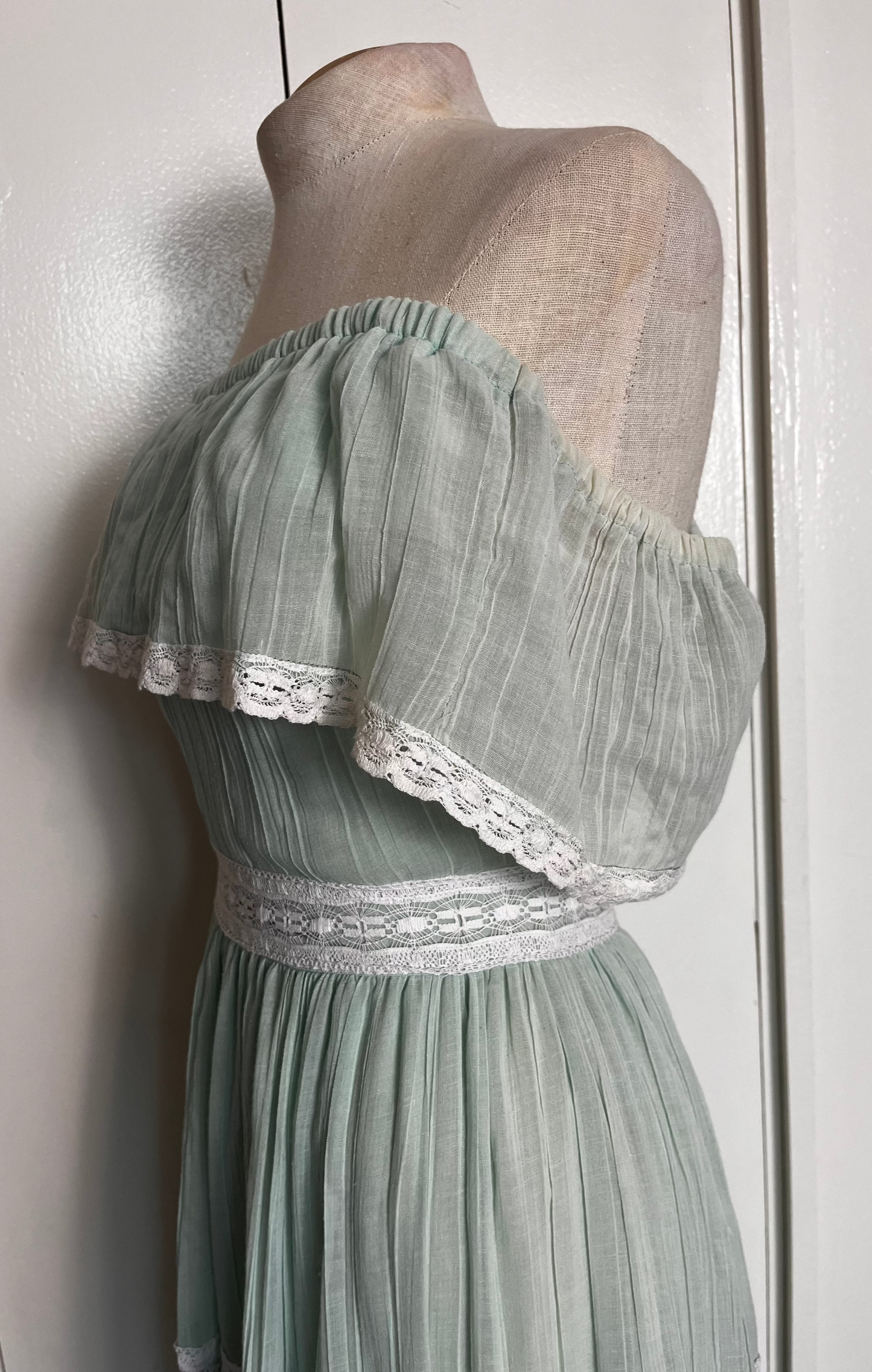Vintage 1970's "Act 1 New York" Off-the-Shoulder Green Maxi Dress