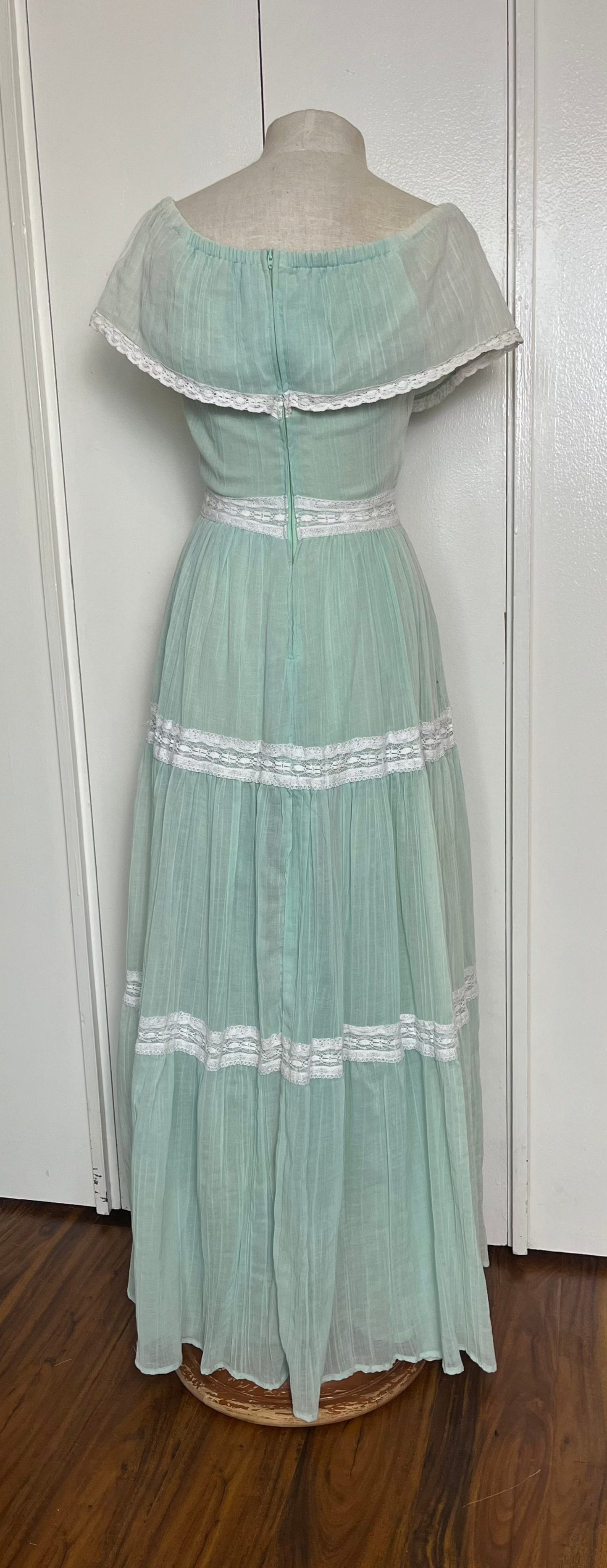 Vintage 1970's "Act 1 New York" Off-the-Shoulder Green Maxi Dress