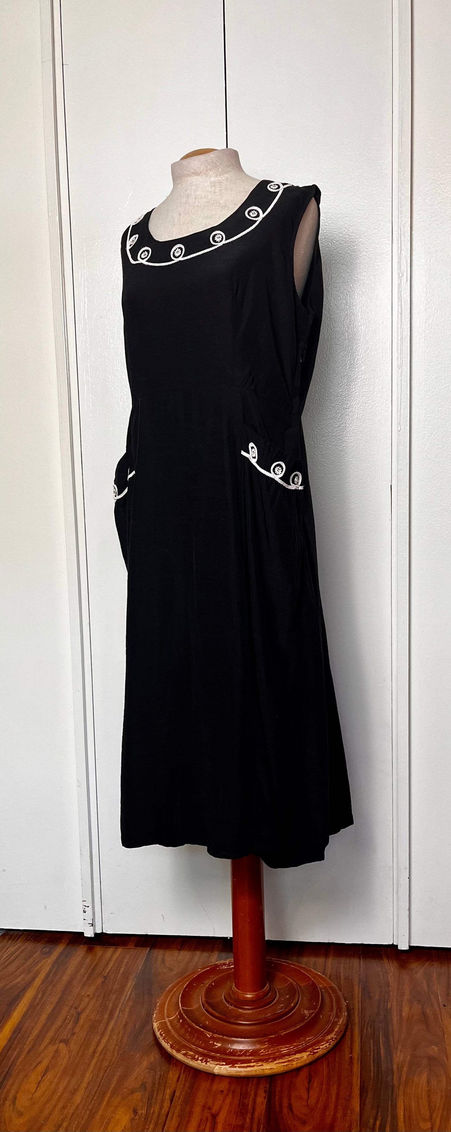 Vintage 1950's Black Sleeveless Embellished Scoop Neckline Midi Dress