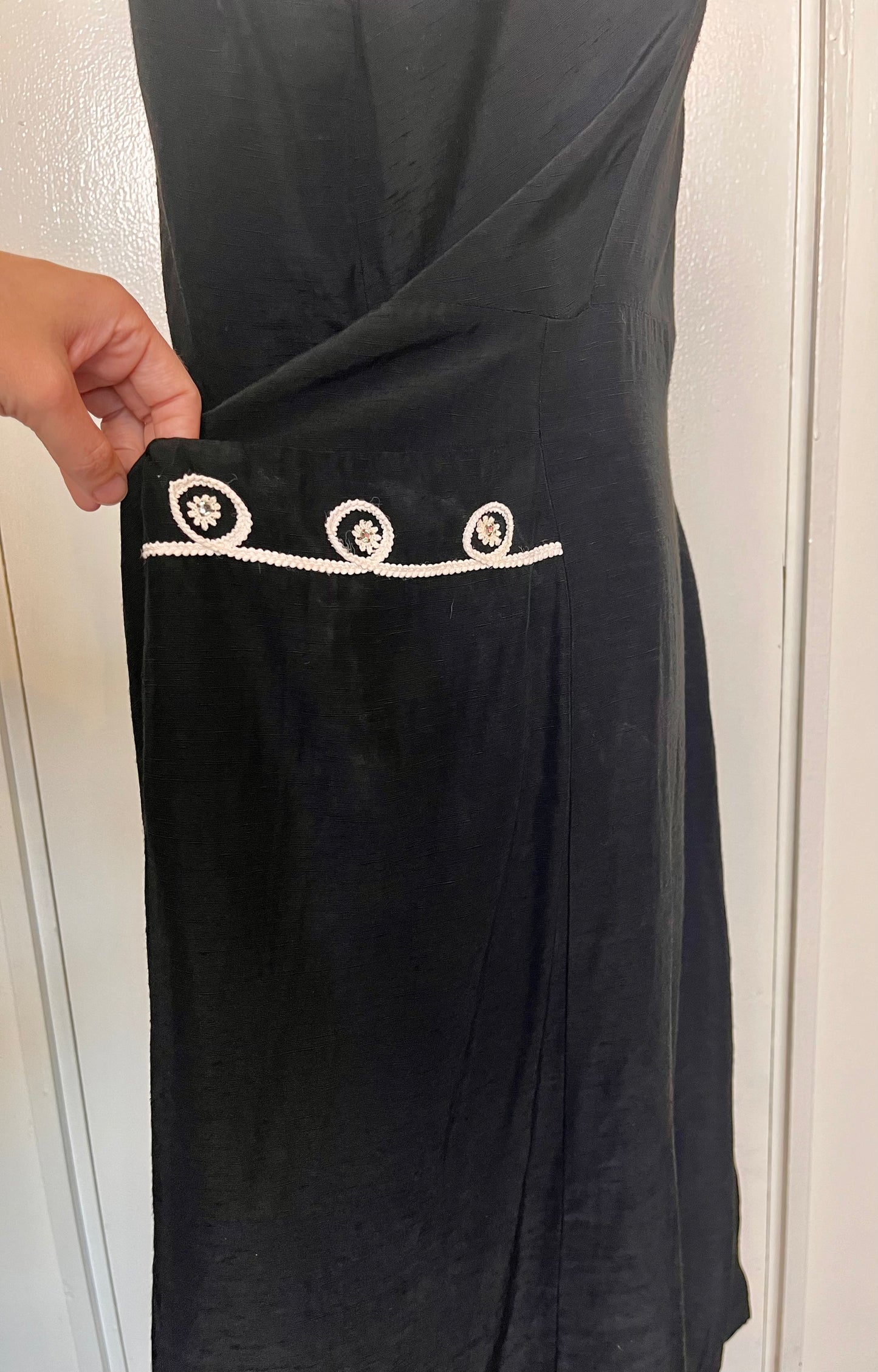 Vintage 1950's Black Sleeveless Embellished Scoop Neckline Midi Dress