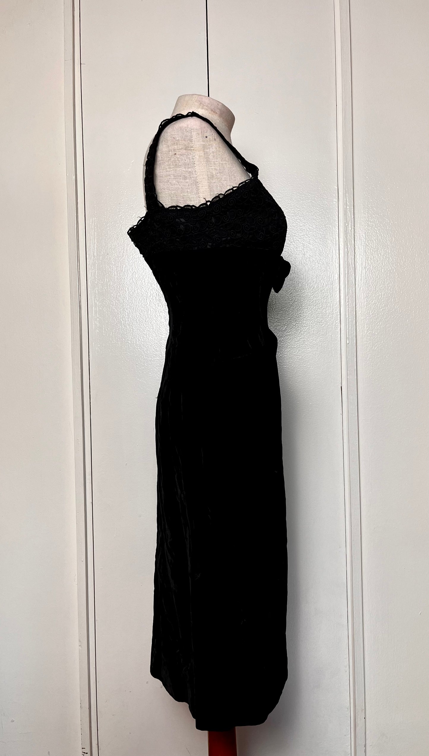 Vintage 1950's Black Velvet Wiggle Dress