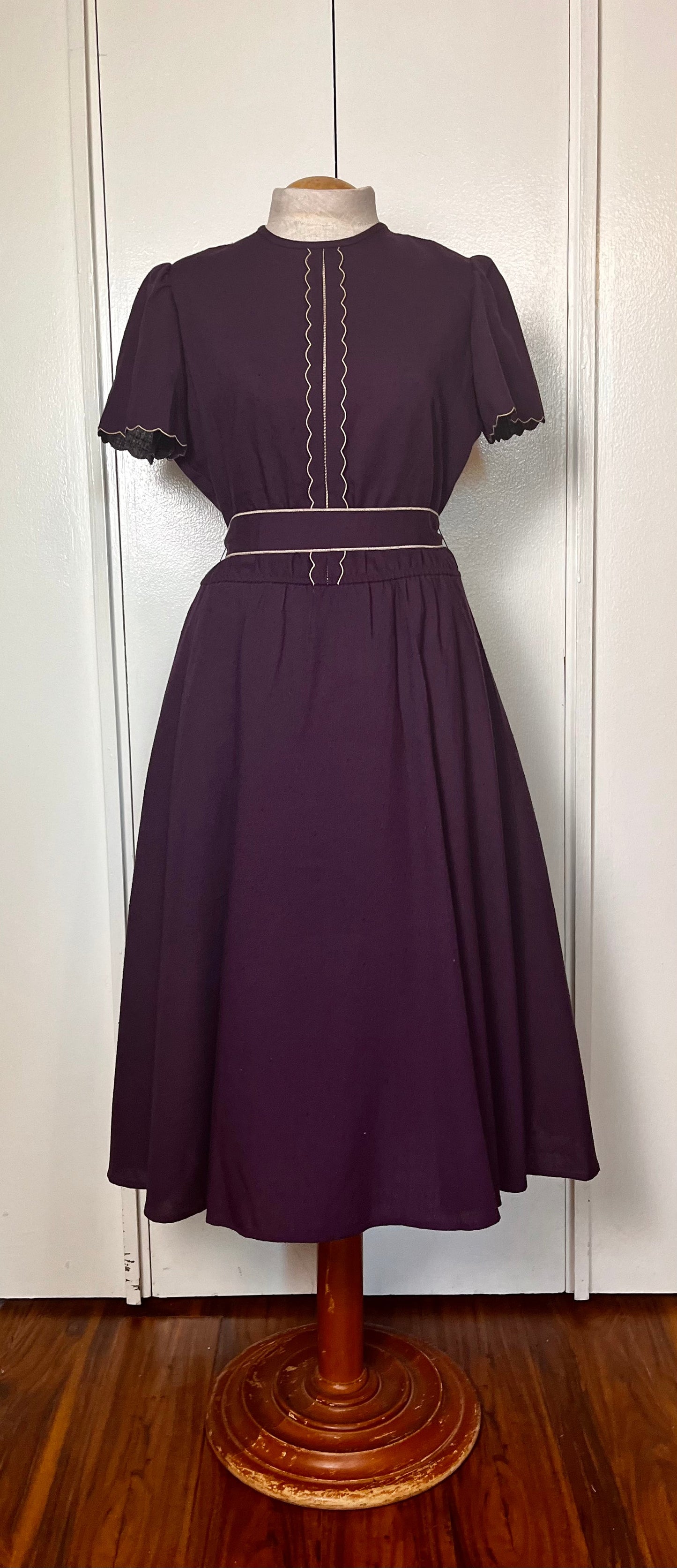 Vintage 1970's does 50's "Leslie Fay" Purple Fit n Flare Midi Dress with Belt