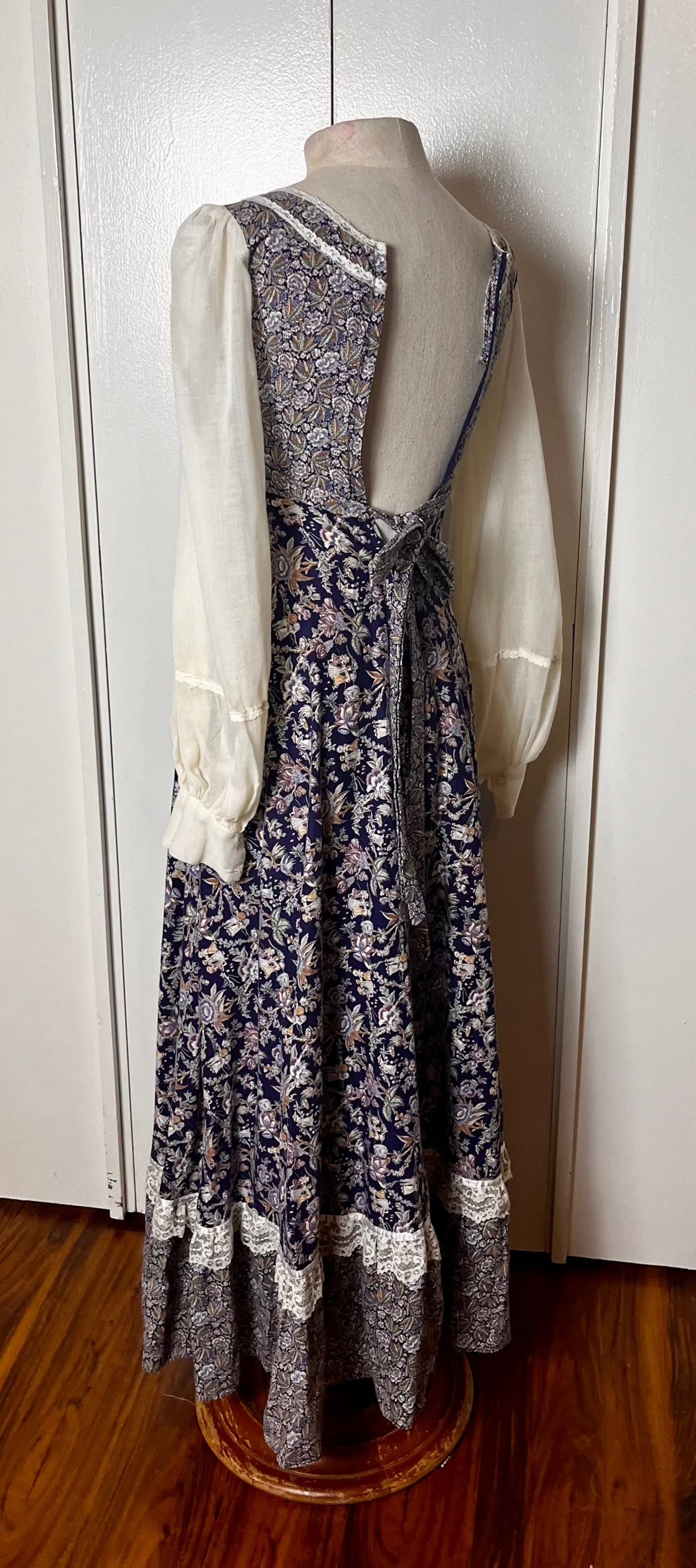 Vintage 1970's "Gunne Sax by Jessica McClintock" Blue (Child Print) Maxi Dress