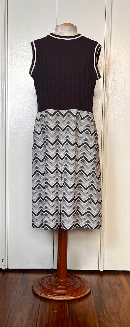 Vintage 1970's Brown Chevron Knit Midi Dress