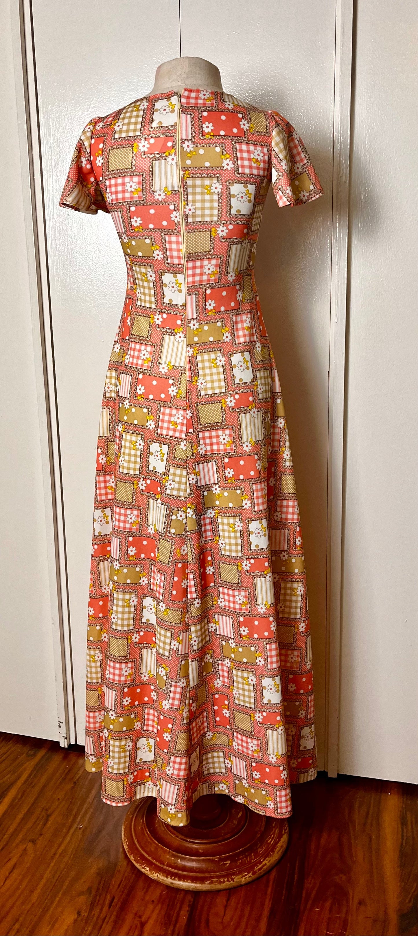 Vintage 1970's Patchwork-Daisy Maxi Dress