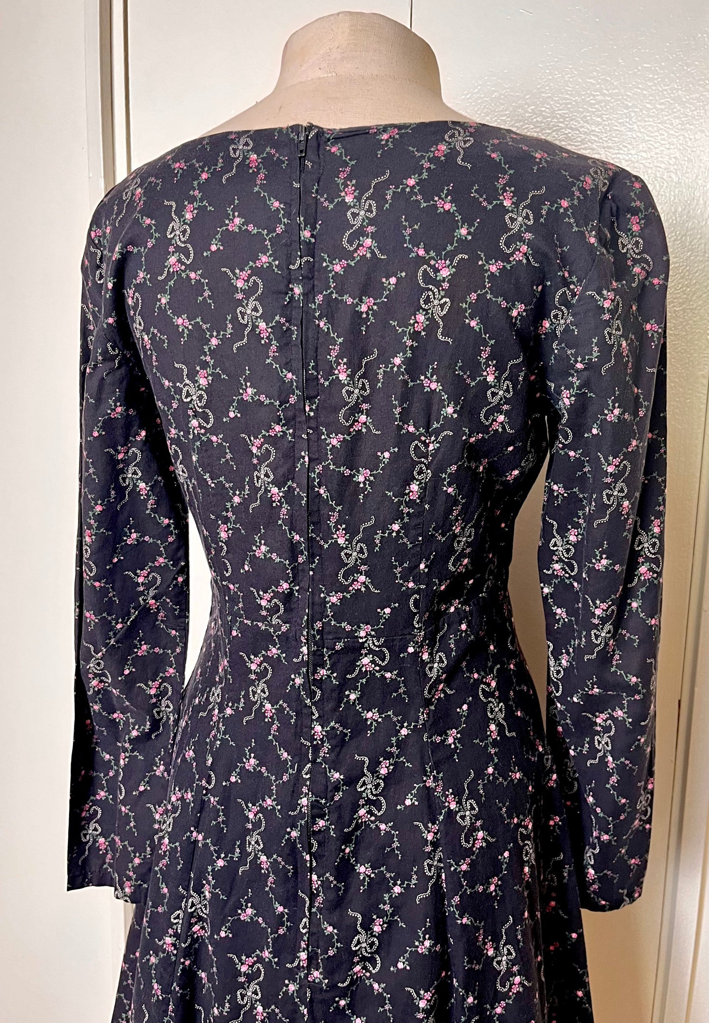 Vintage 1980's "Home-Sewn" Wamsutta-Calico Mini Dress