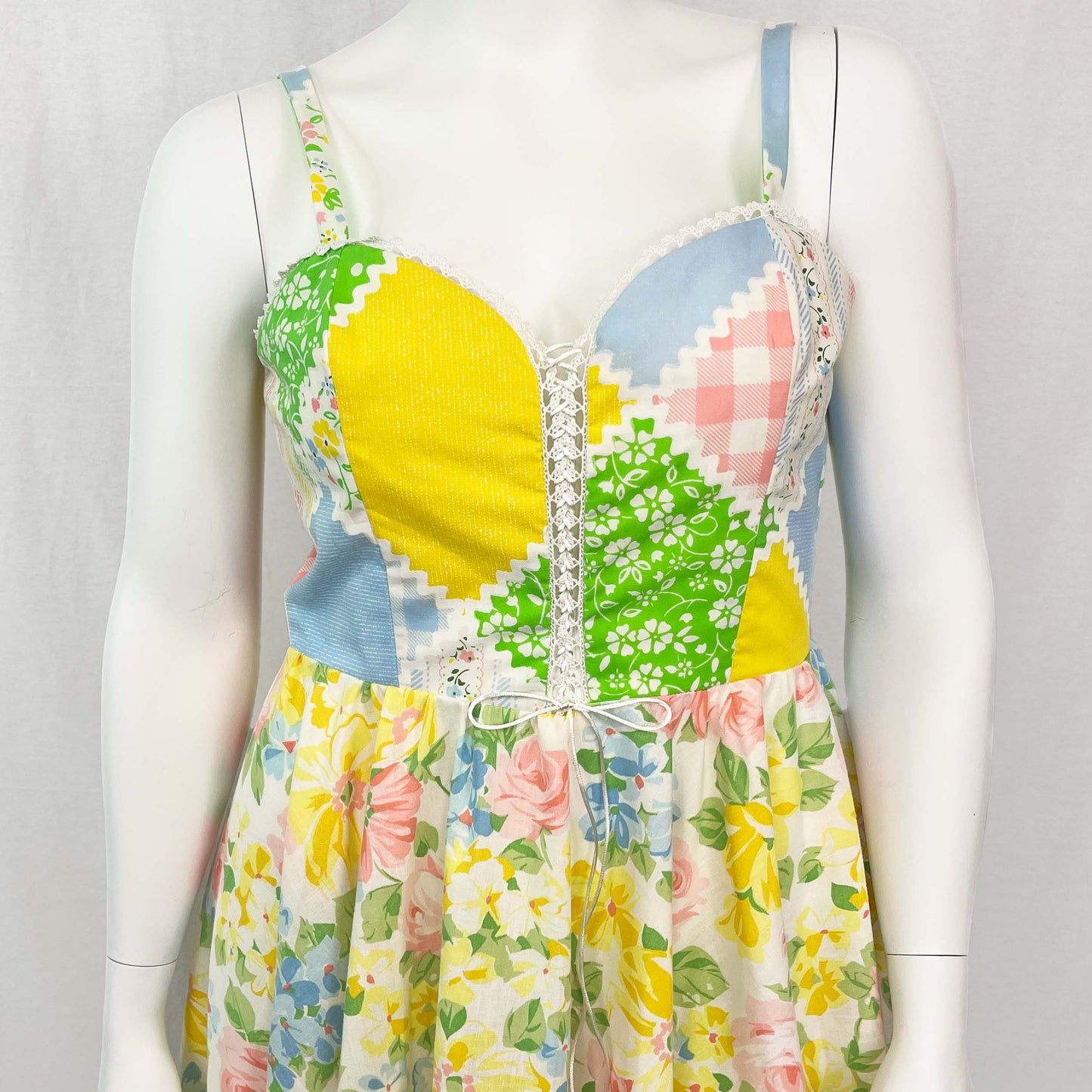 Picnic Sundress w/ Circle Skirt (Size M)