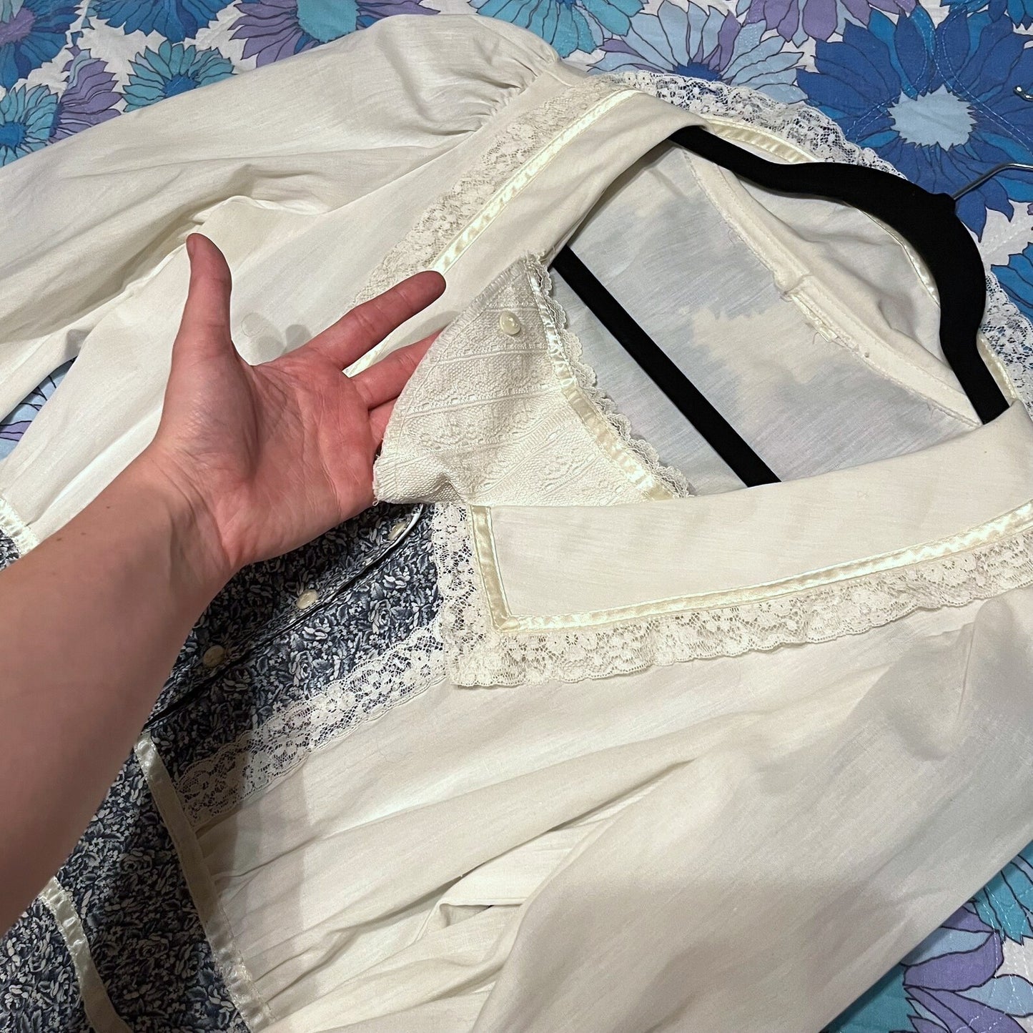 Vintage 1970’s Gunne Sax by Jessica McClintock White & Blue Floral & Lace Collared Button-Front Midi Dress