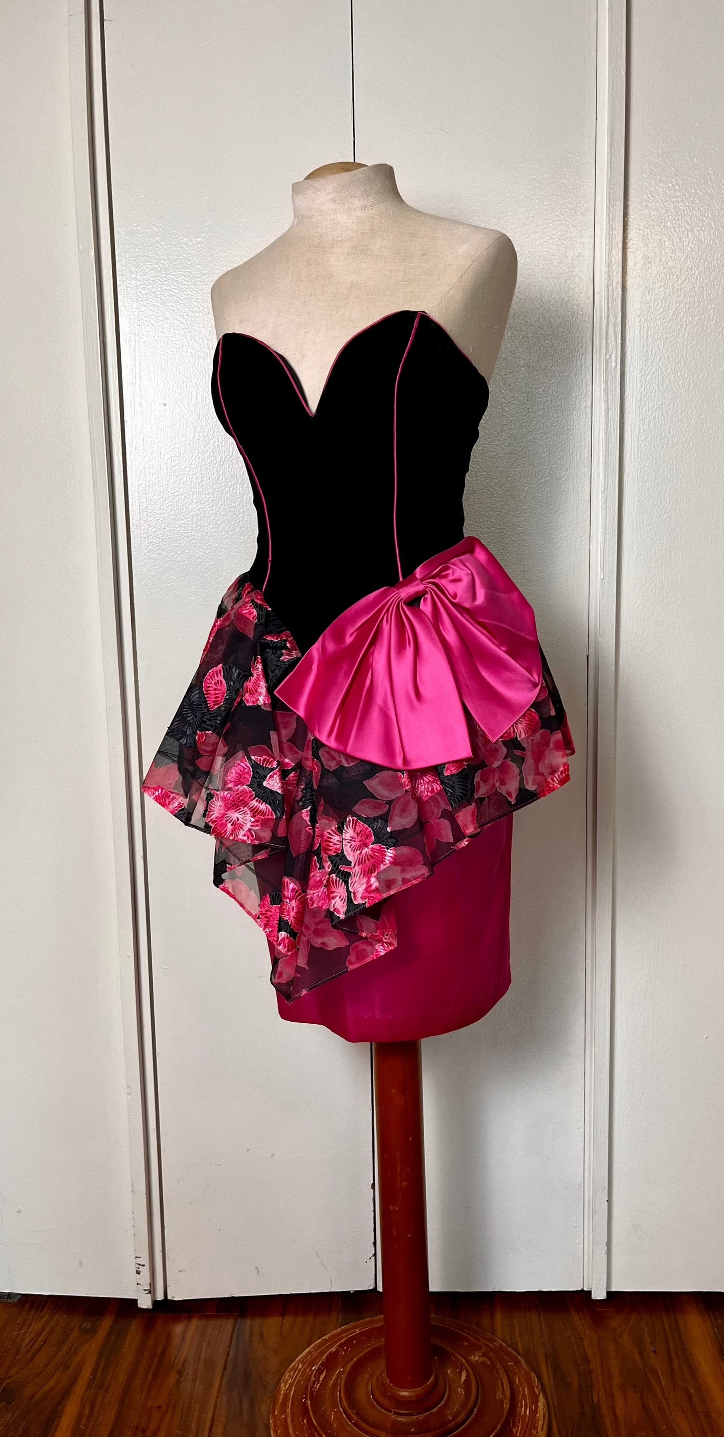 Vintage 1980's "Karen Okada for David Howard / Climax" Black Velvet with Hot Pink Piping and Pink Floral Chiffon w/ Satin Strapless Sweetheart Neckline and Peplum Waist Mini Dress