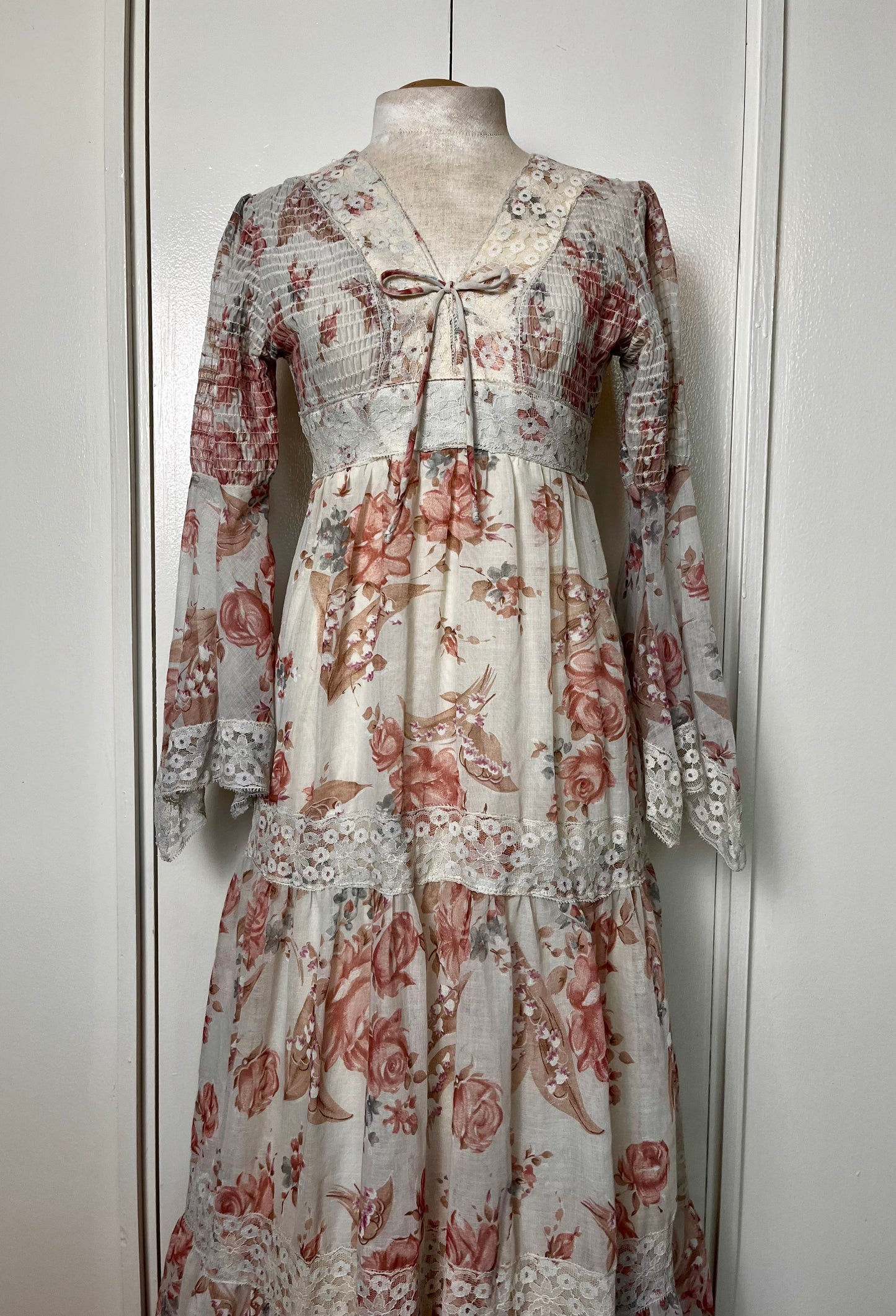 Vintage 1970's Pink Floral Trumpet Sleeve Maxi Prairie Dress