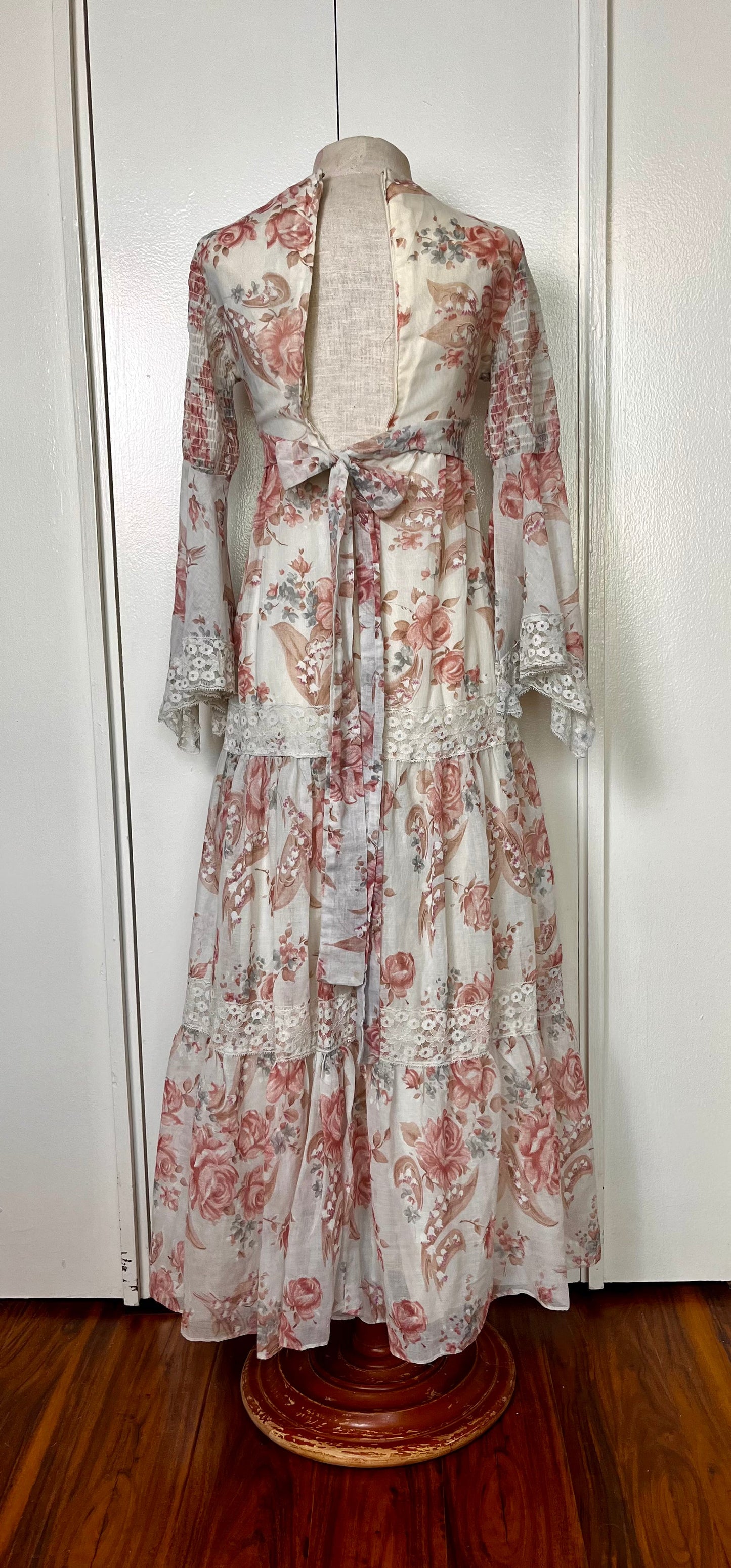 Vintage 1970's Pink Floral Trumpet Sleeve Maxi Prairie Dress