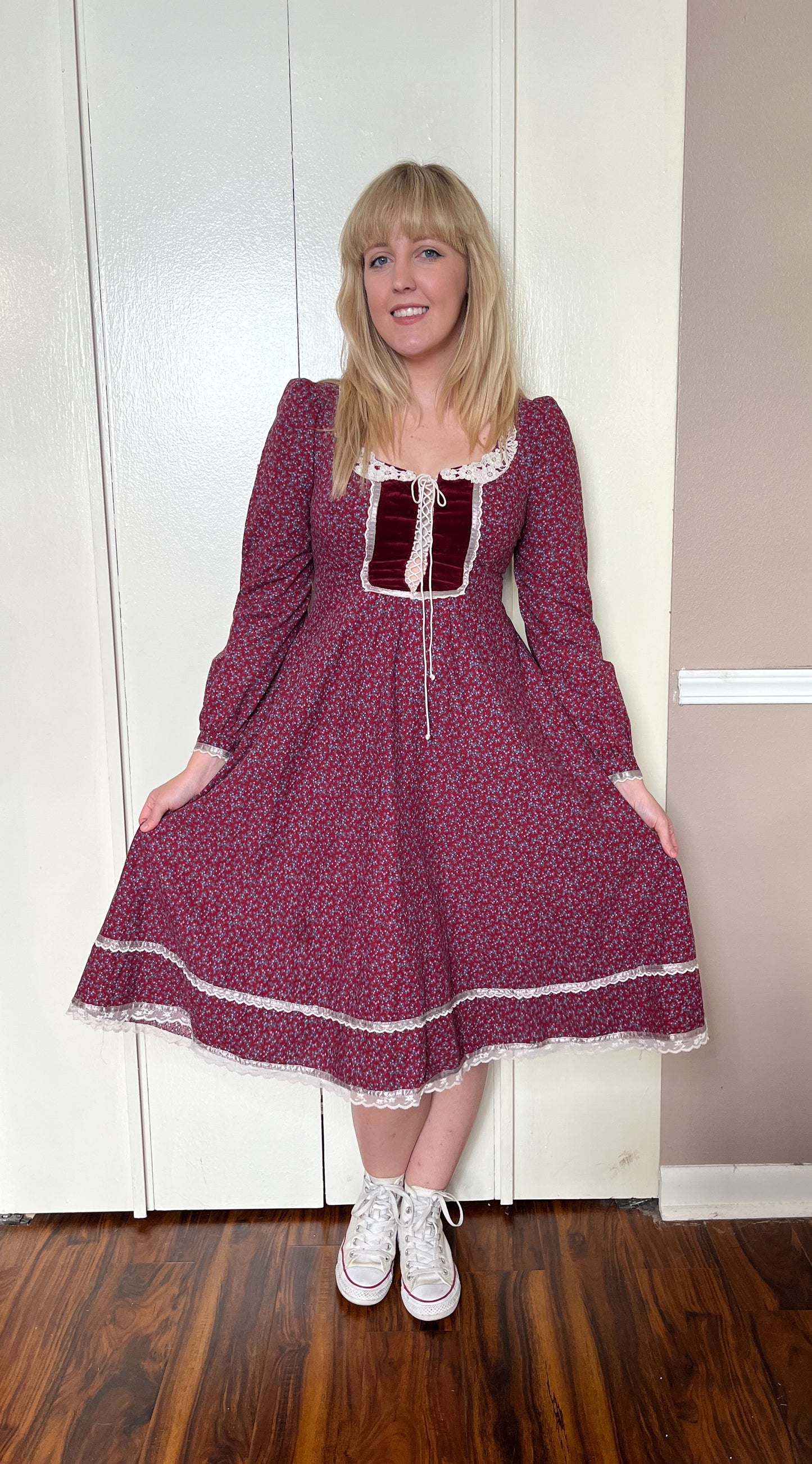 Vintage 1970’s "Gunne Sax by Jessica McClintock" Red and Purple Calico Long Sleeve Midi Dress (Size 11/13)
