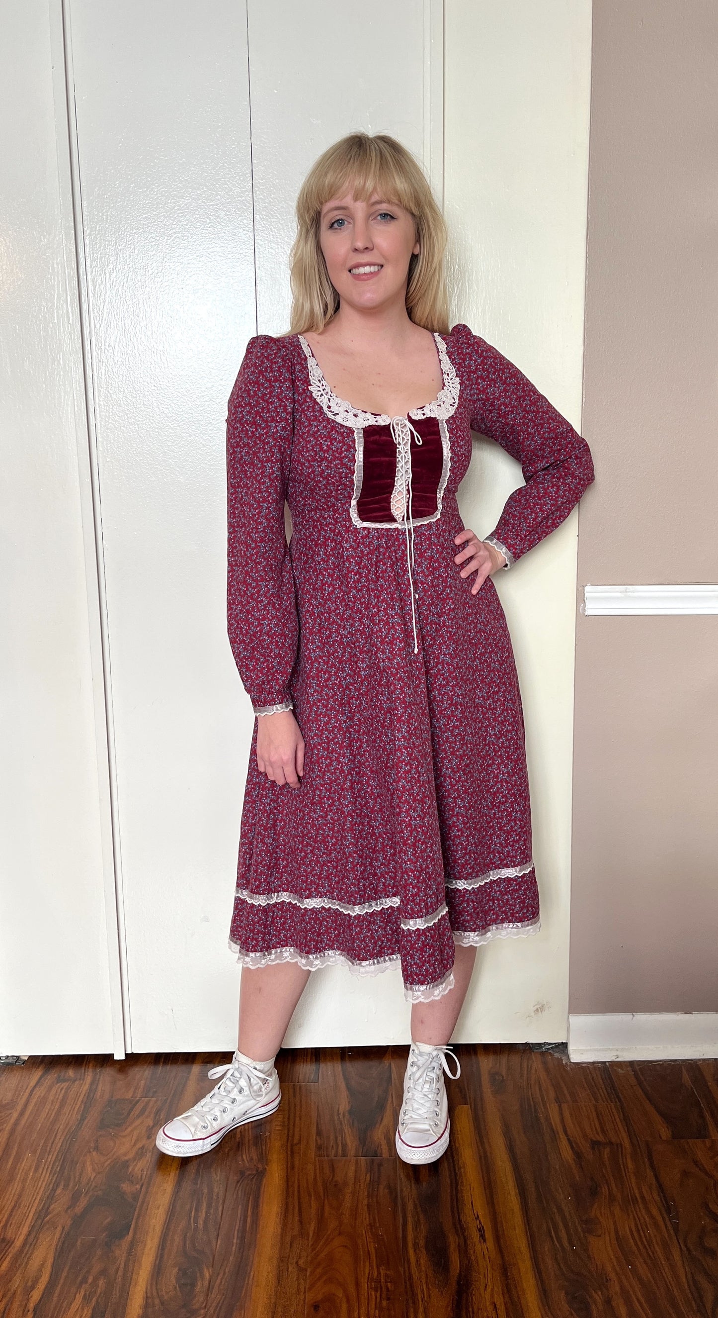 Vintage 1970’s "Gunne Sax by Jessica McClintock" Red and Purple Calico Long Sleeve Midi Dress (Size 11/13)