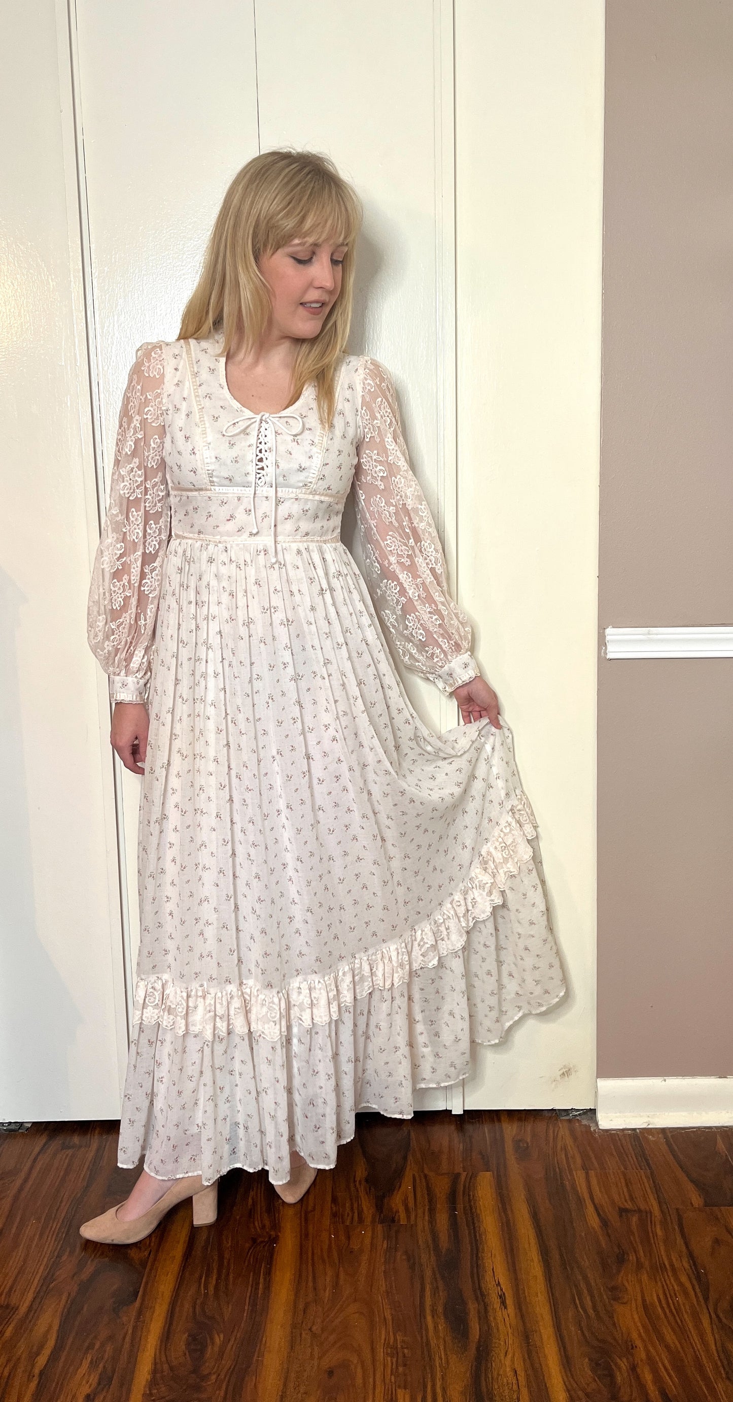 Vintage 1970’s "Gunne Sax by Jessica McClintock" White and Rosebuds Long Sleeve Maxi Dress