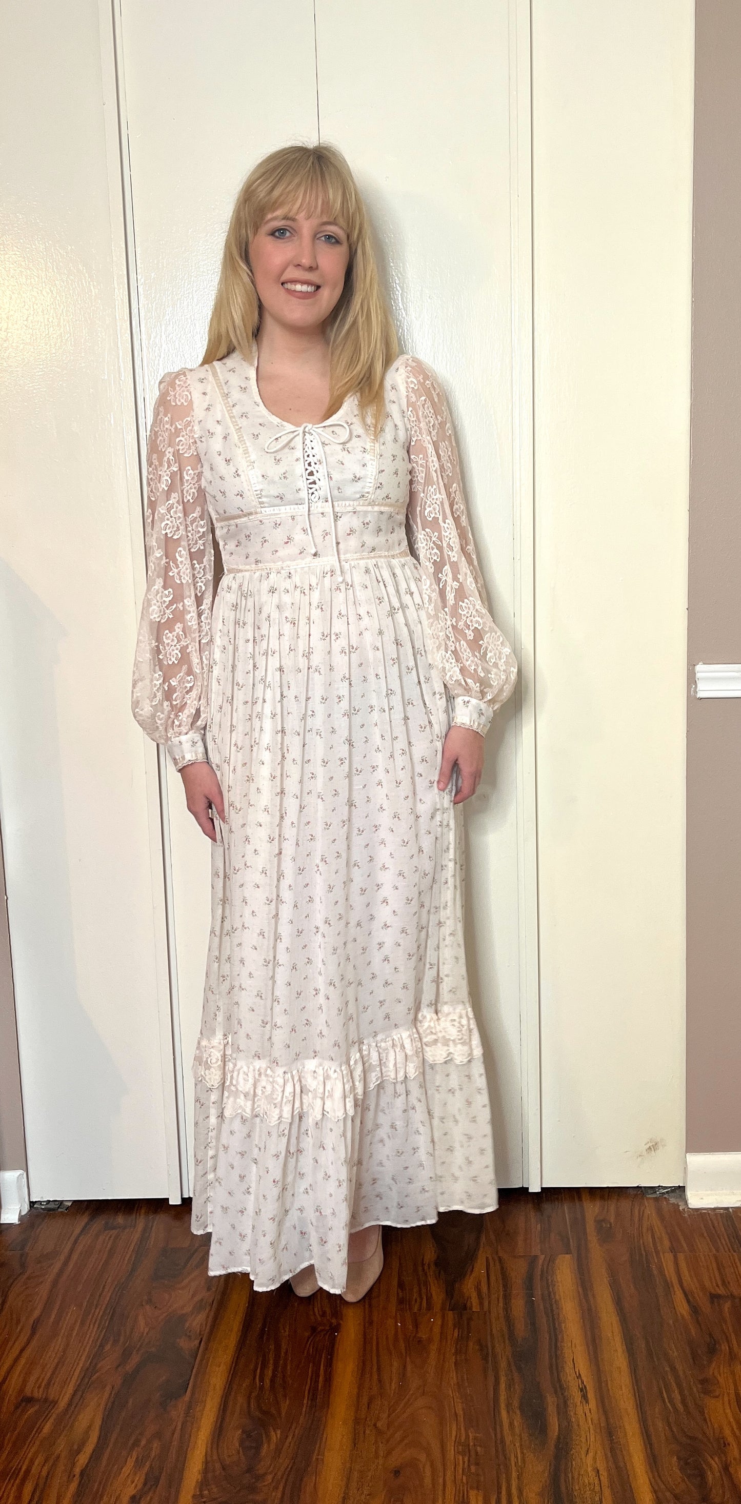 Vintage 1970’s "Gunne Sax by Jessica McClintock" White and Rosebuds Long Sleeve Maxi Dress