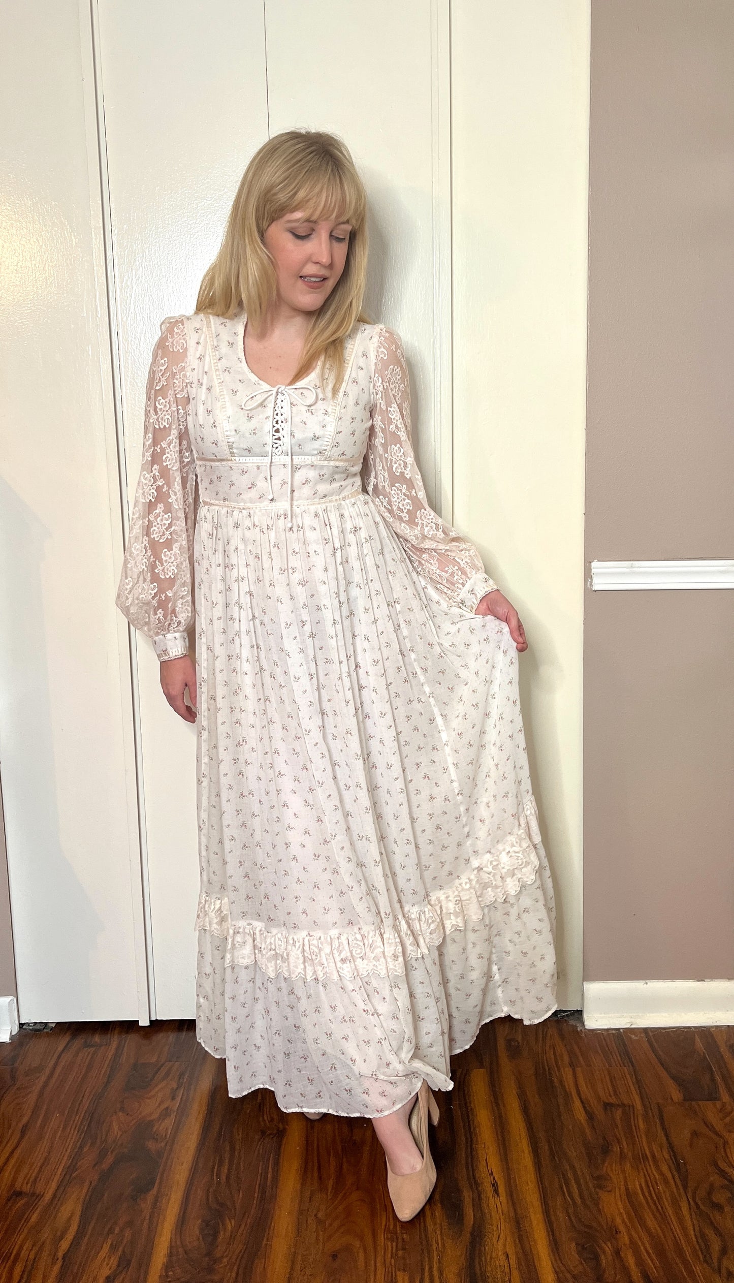 Vintage 1970’s "Gunne Sax by Jessica McClintock" White and Rosebuds Long Sleeve Maxi Dress