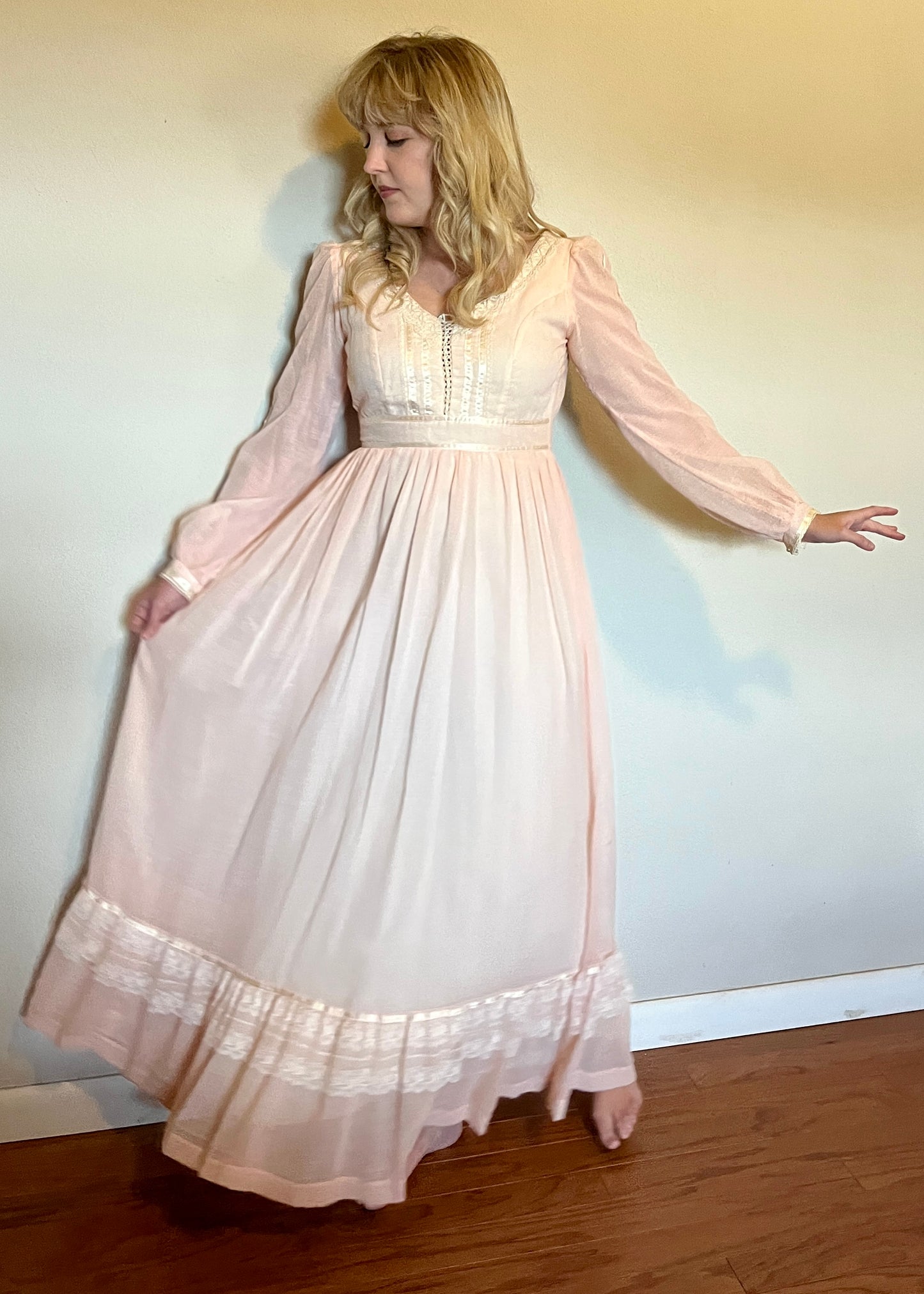 Vintage 1970’s "Gunne Sax by Jessica McClintock" Baby Pink Long Sleeve Maxi Dress
