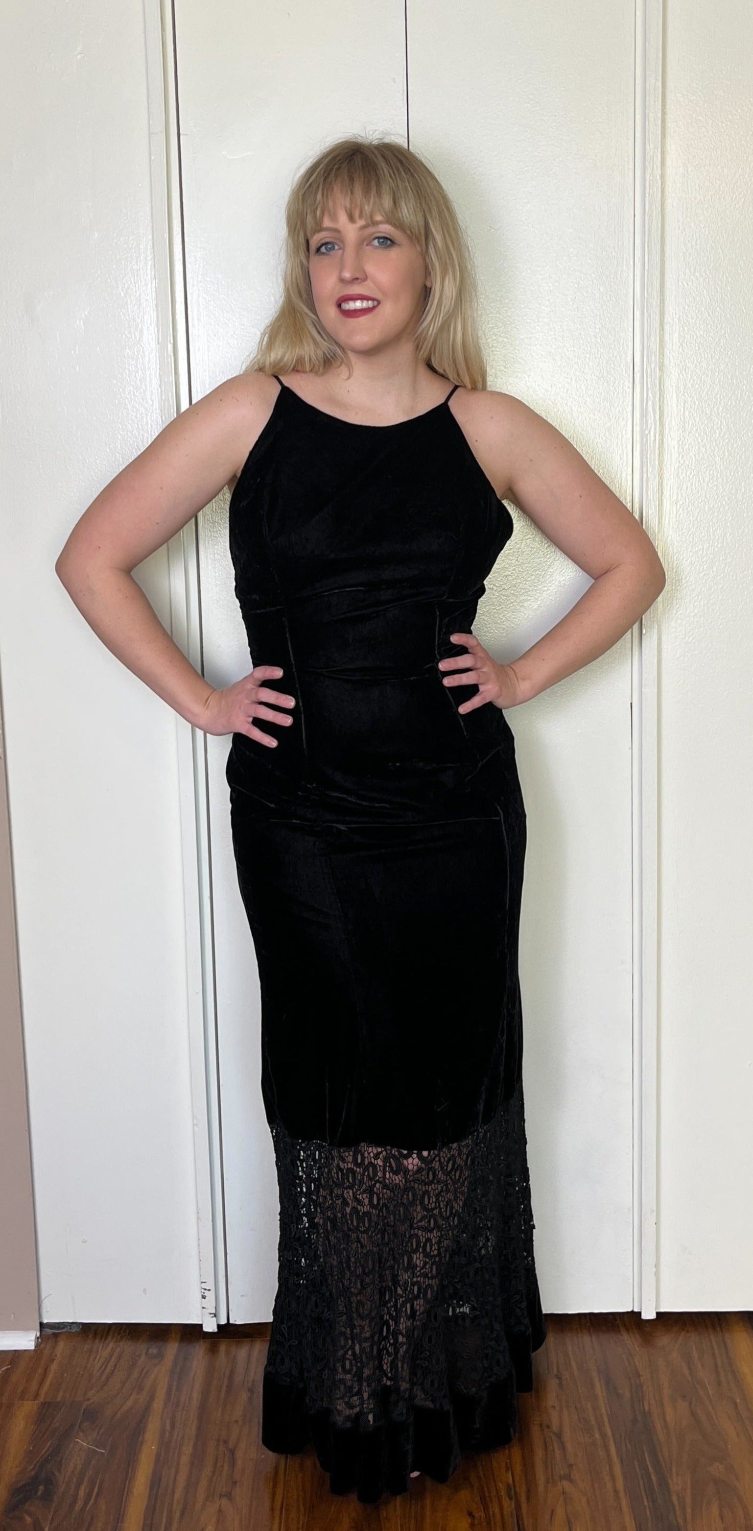 Vintage 1990's Jessica McClintock Black Velvet & Black Lace Sleeveless Maxi Dress