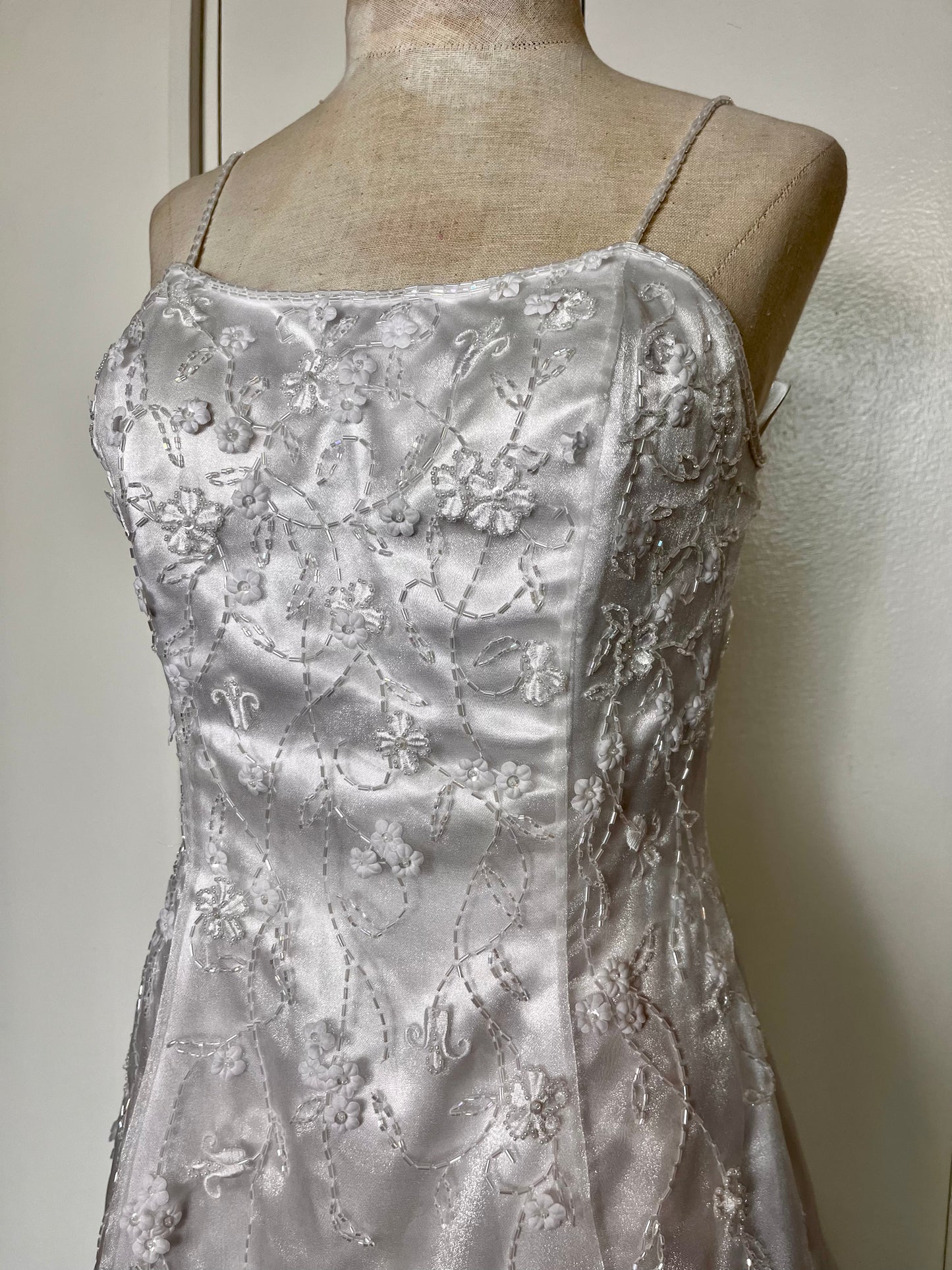 Vintage Y2K "Nina Caccini" White Flowers Beaded Gown