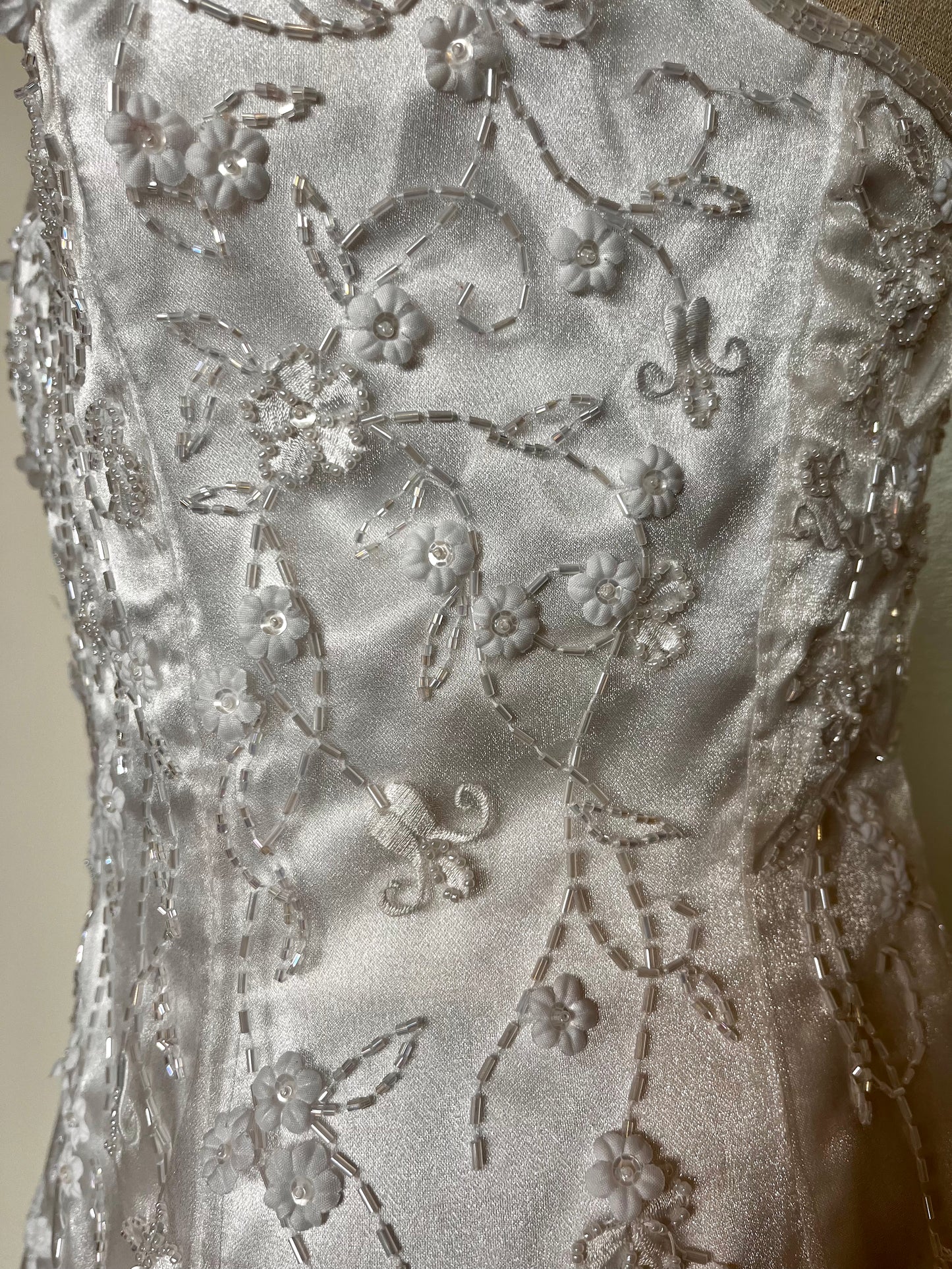 Vintage Y2K "Nina Caccini" White Flowers Beaded Gown