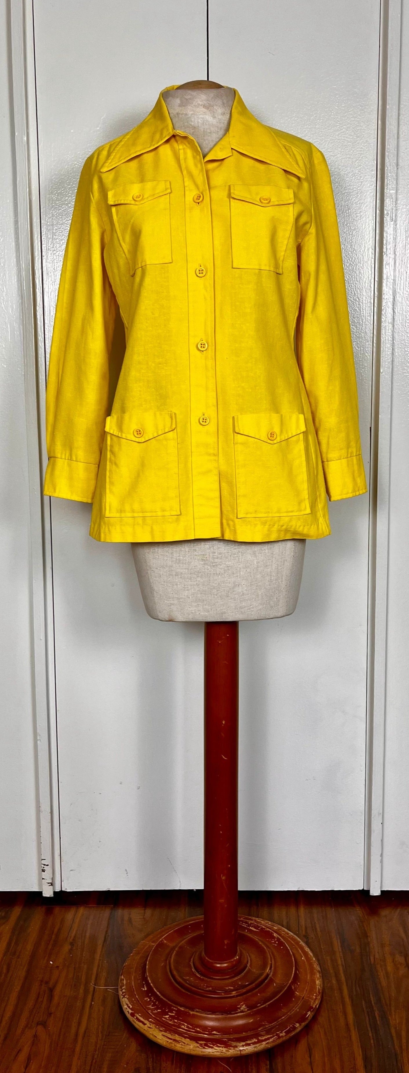 Vintage 1970's "Gordon of Philadelphia" Yellow Dagger Collar Shirt