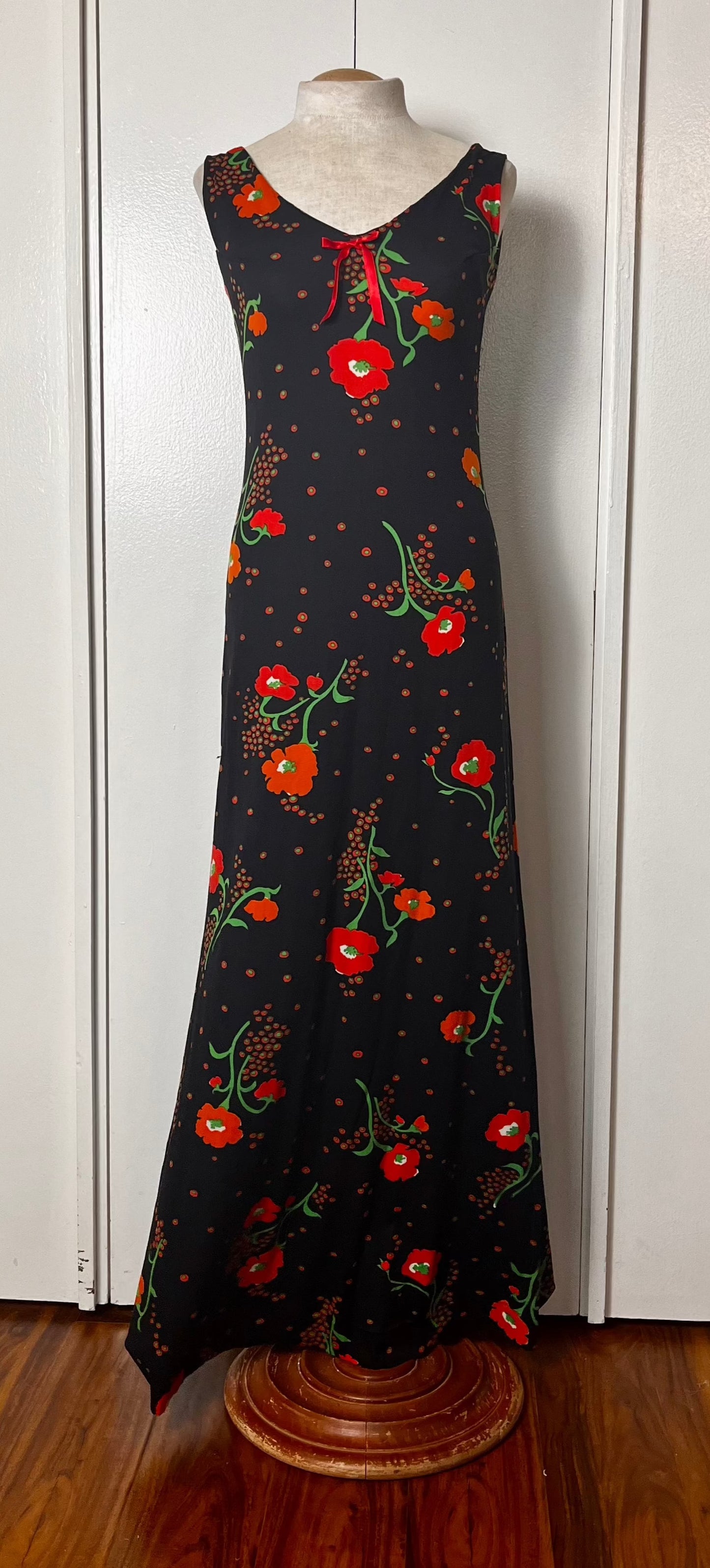 Vintage 1970's Home-sewn Sleeveless Black Poppy Print Jersey-Knit Maxi Dress