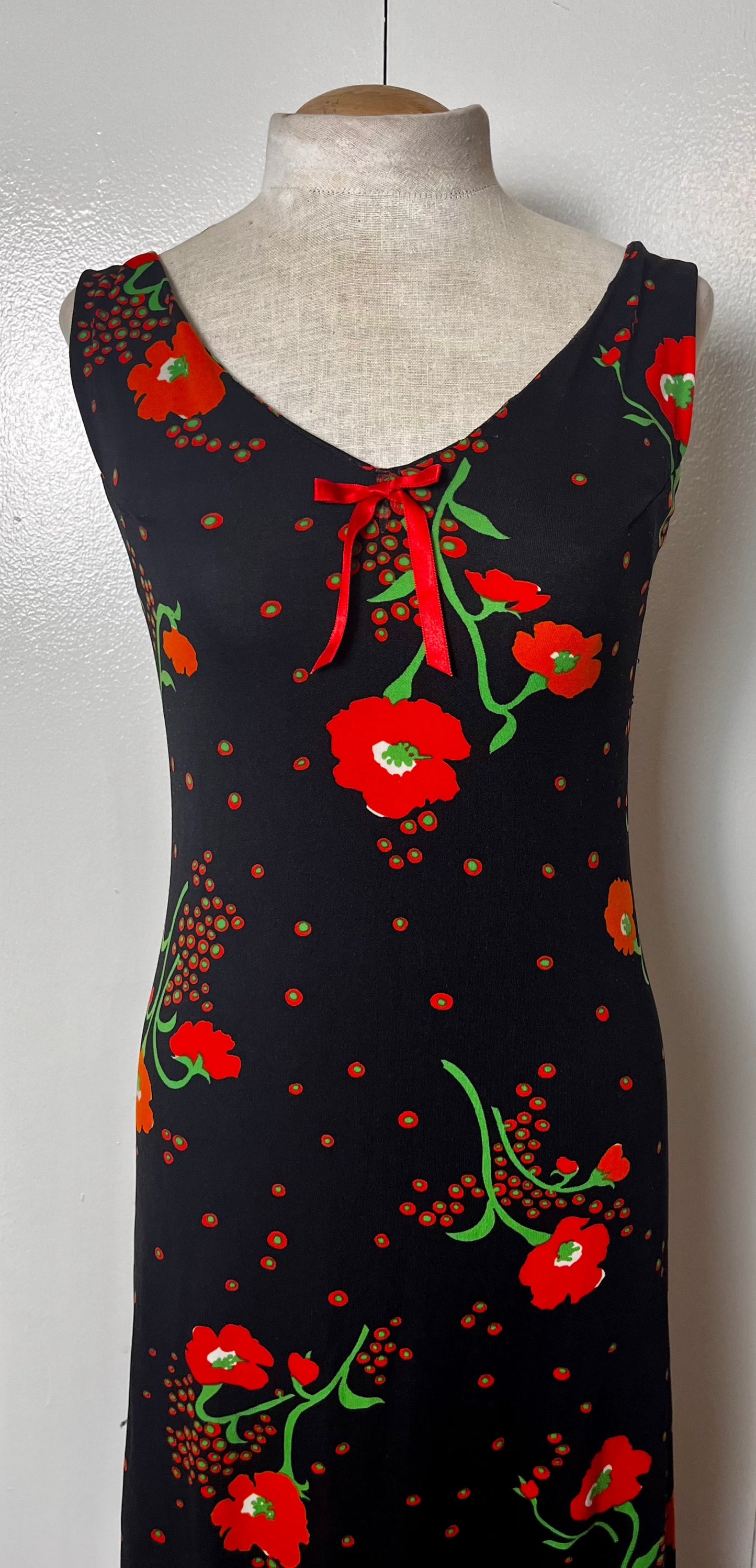 Vintage 1970's Home-sewn Sleeveless Black Poppy Print Jersey-Knit Maxi Dress