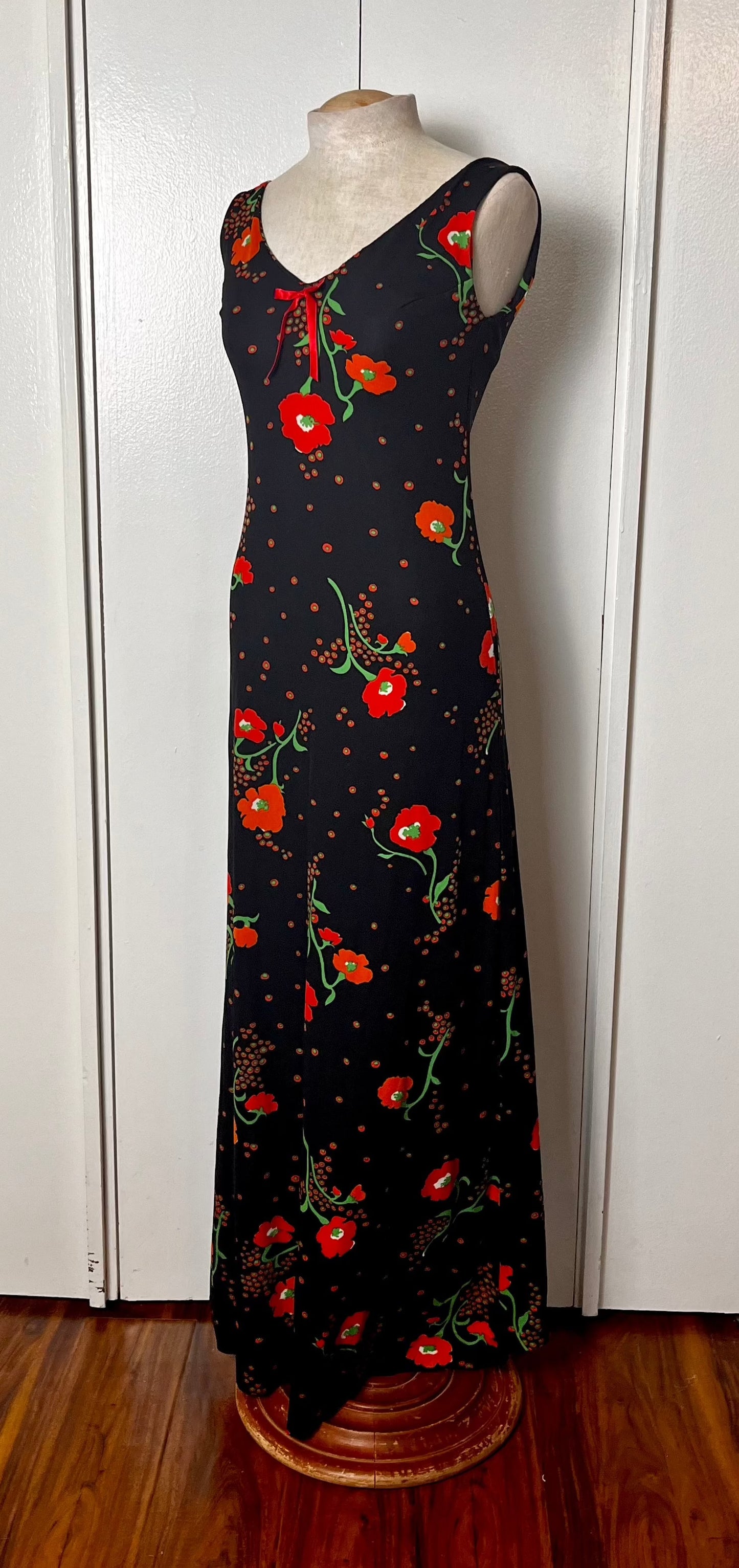 Vintage 1970's Home-sewn Sleeveless Black Poppy Print Jersey-Knit Maxi Dress