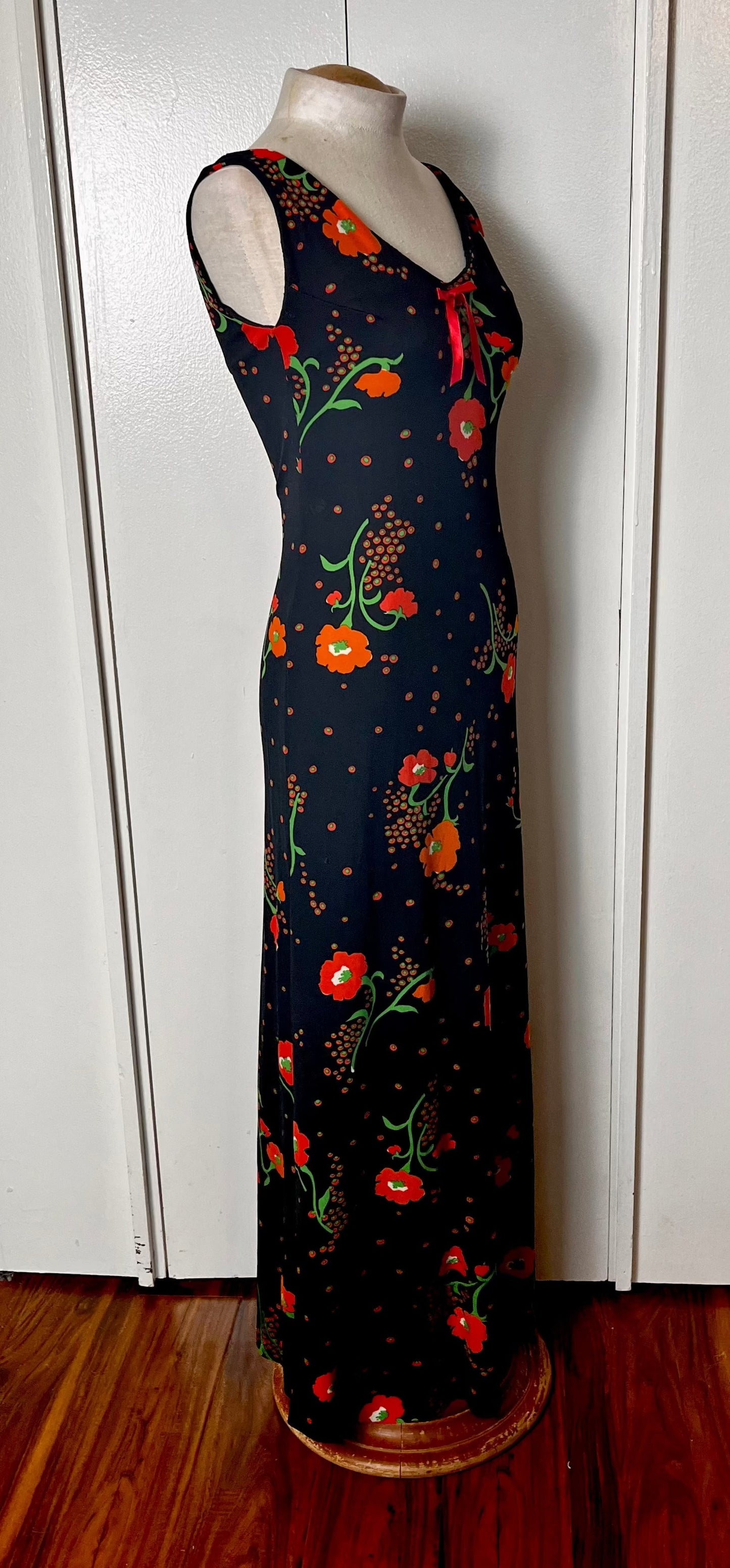 Vintage 1970's Home-sewn Sleeveless Black Poppy Print Jersey-Knit Maxi Dress