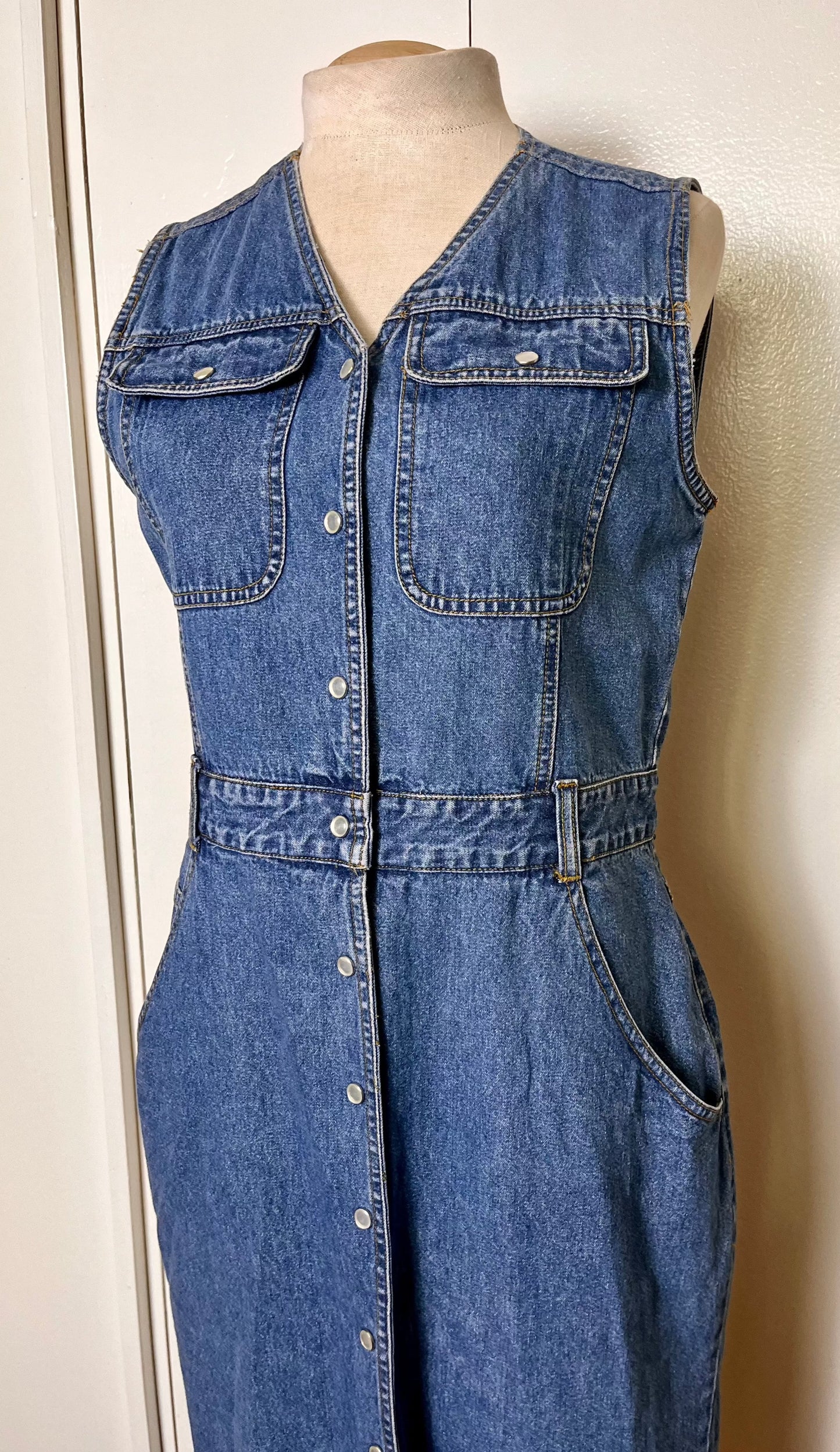 Vintage Y2K "Bill Blass" Pearl Snap Medium-Wash Denim Dress