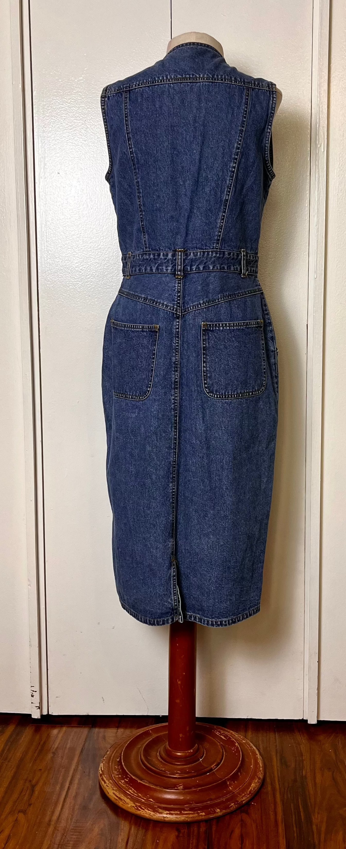 Vintage Y2K "Bill Blass" Pearl Snap Medium-Wash Denim Dress